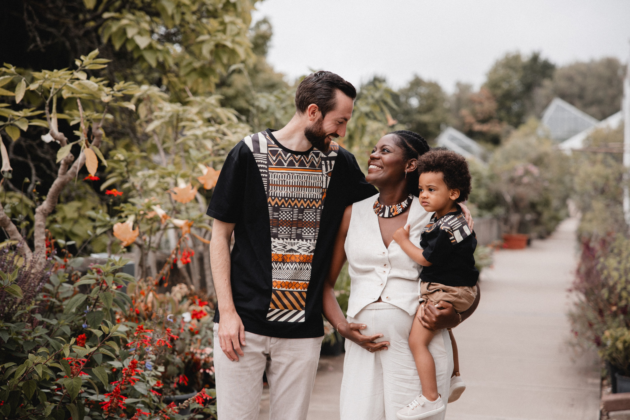 Babybauch Shooting im Botanischen Garten Bochum | Reiche Fotografie. Hochzeitsfotografin Bochum | Halyna Reiche Fotografie NRW