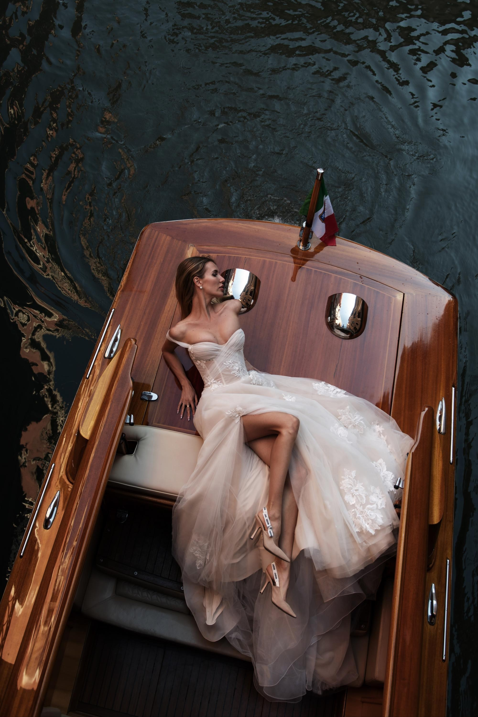 Wedding Photoshoot in Venice'sept 23. Lake Como Wedding Photographer | Elegant & Timeless Photography in Italy