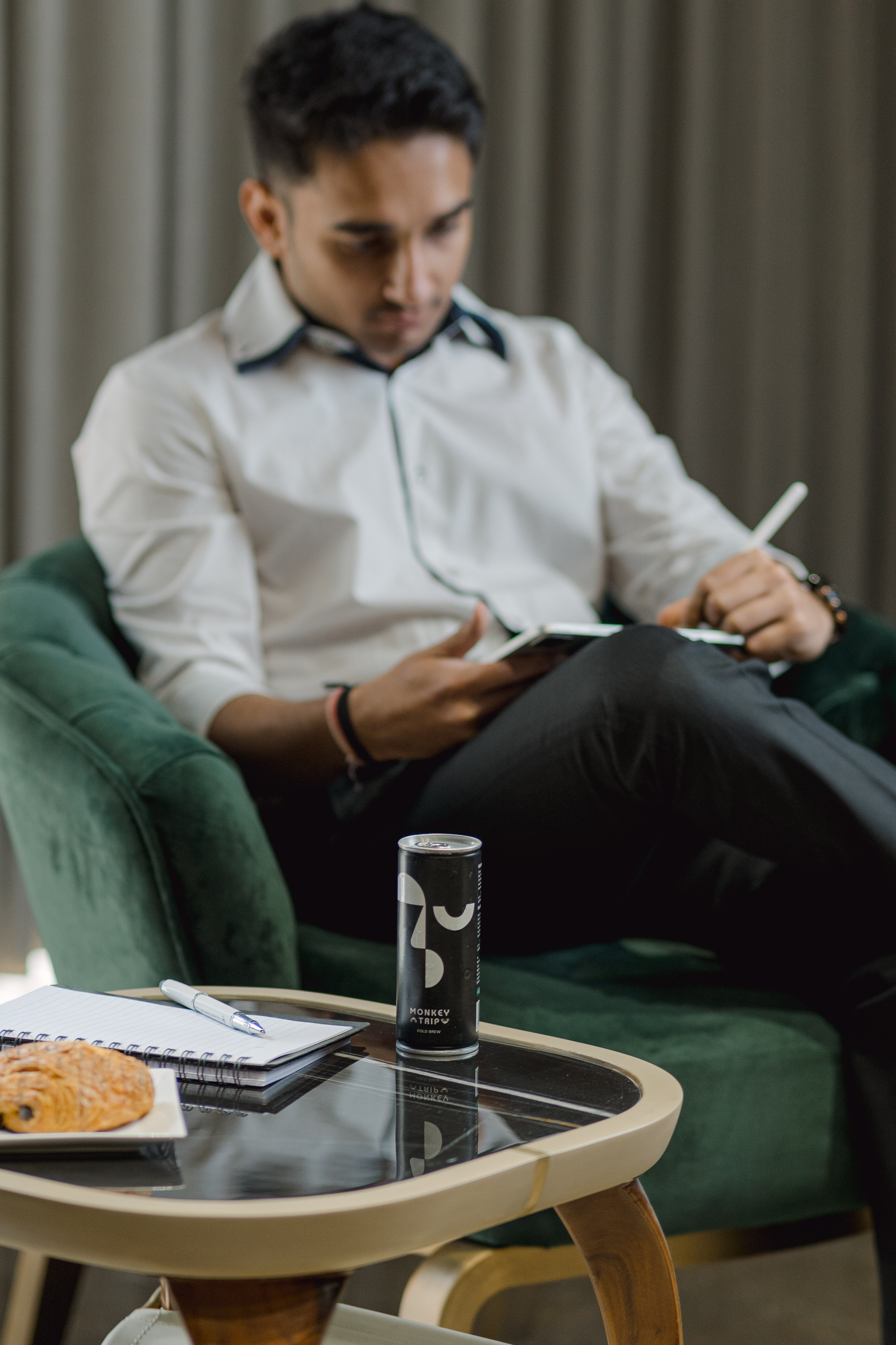 Product Styling for Monkeytrip beverage