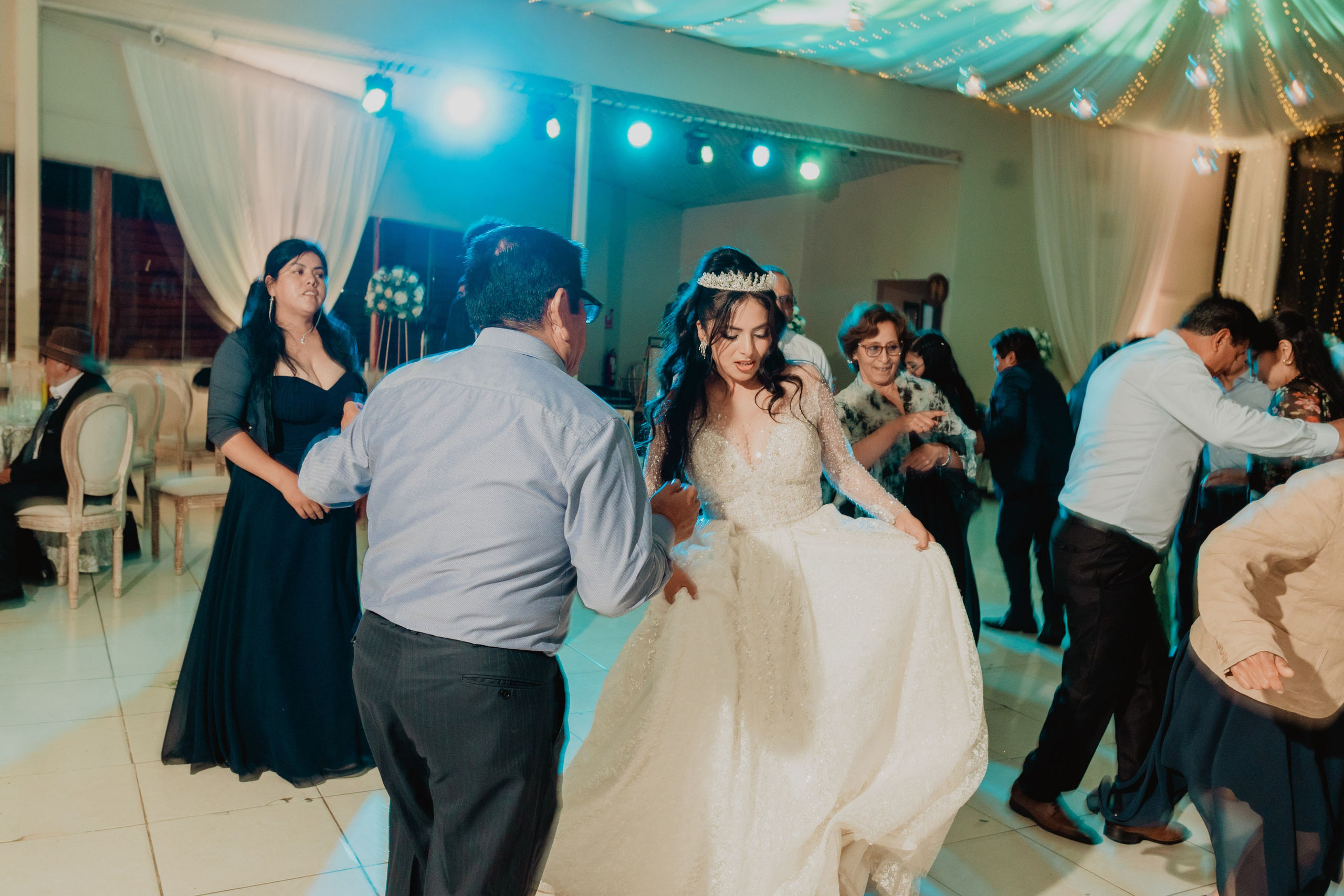 FERNANDO + MARIBEL | BODA RELIGIOSA. Studio KVTA | Fotografía y Video de Bodas en Arequipa