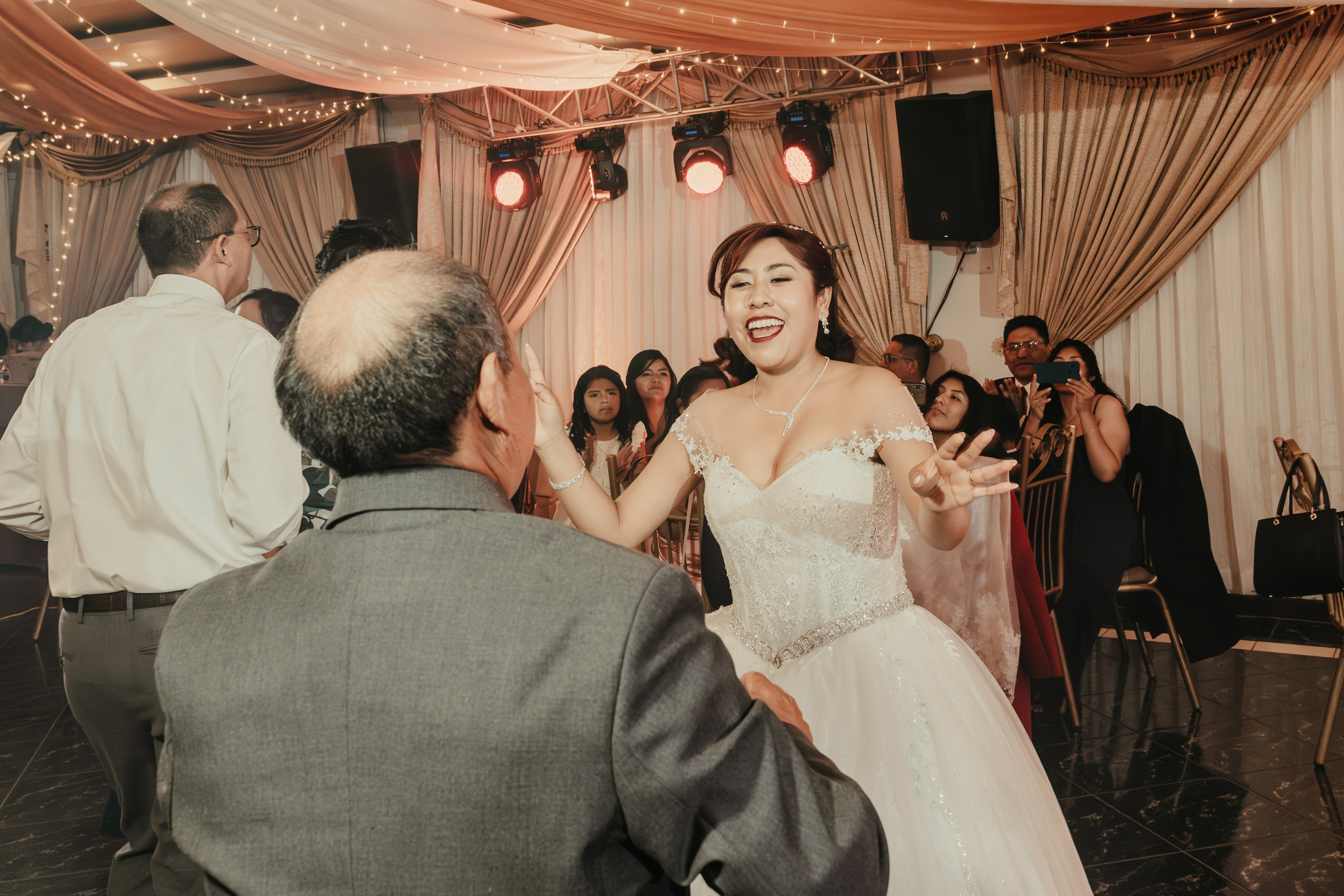 VANESSA + FRANKLIN BODA RELIGIOSA. Studio KVTA | Fotografía y Video de Bodas en Arequipa