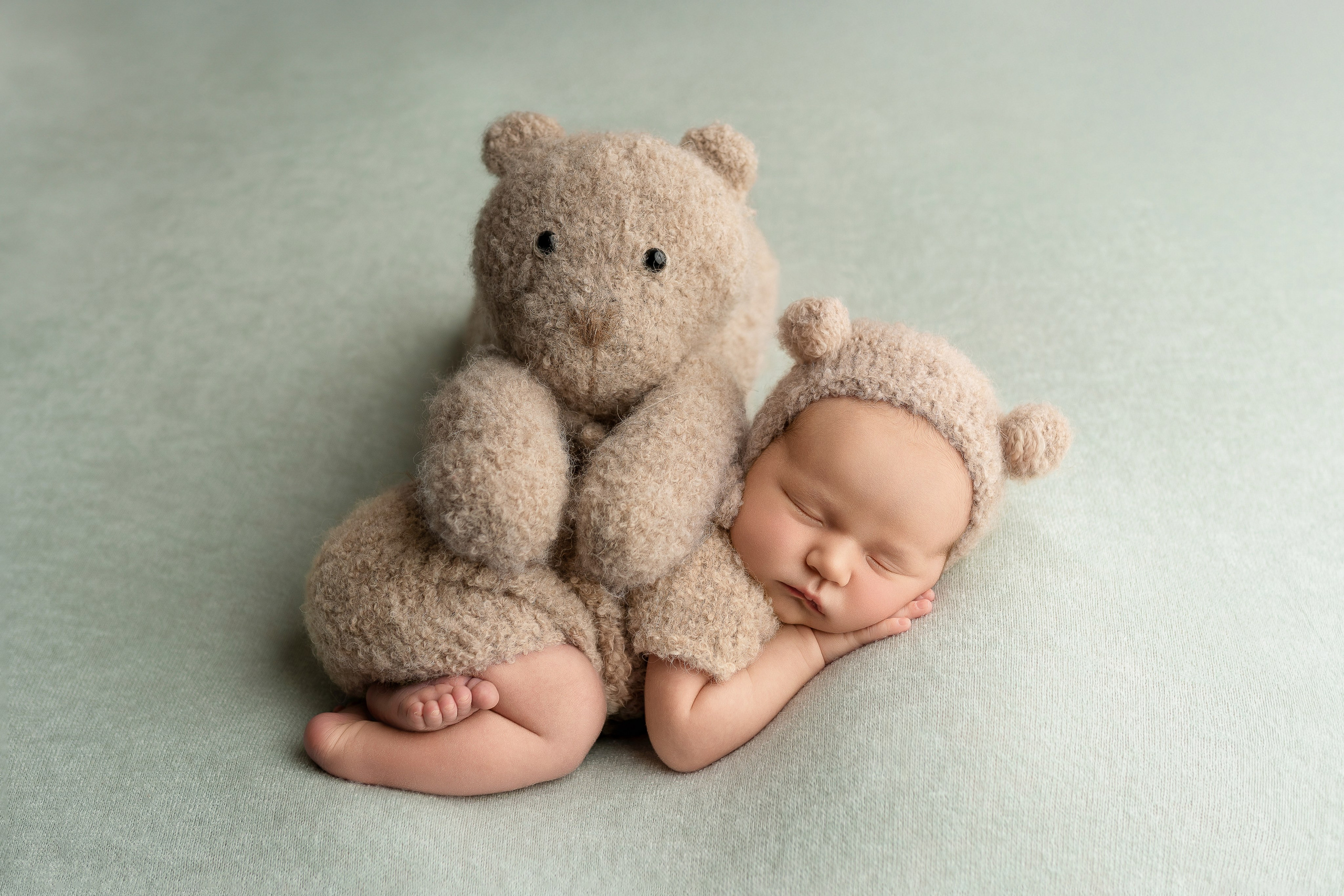 Esu Aleksandra naujagimių ir kudikių fotografė iš Vilniaus