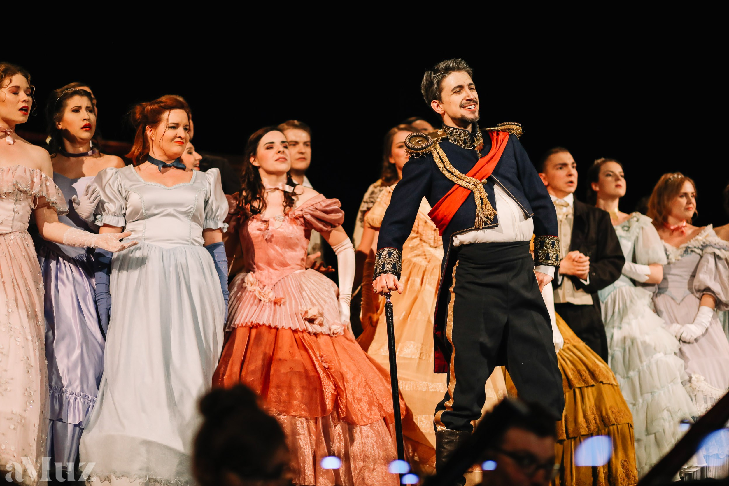 Opera Łąkowa. Fotograf Ślubny Warszawa - Sesje Biznesowe Rodzinne Eventy