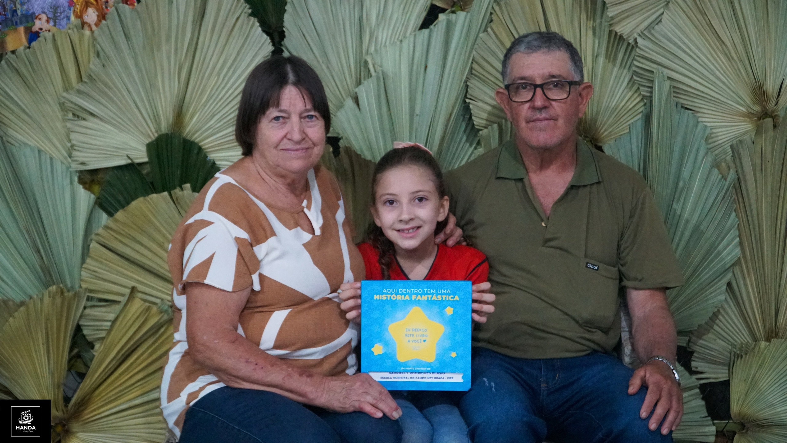 Noite autógrafos colégio Aurélio Buarque de Holanda. Handa Produções