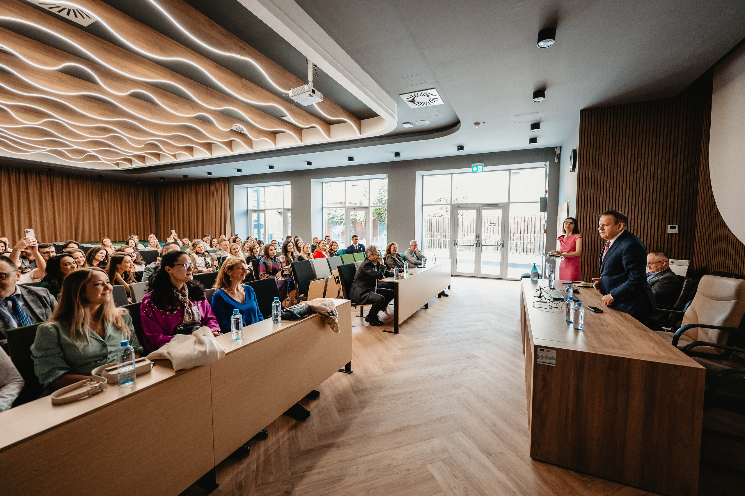 Reuniune Facultatea de Drept. Radu Rahovan | Fotograf profesionist de nuntã și eveniment din Cluj-Napoca