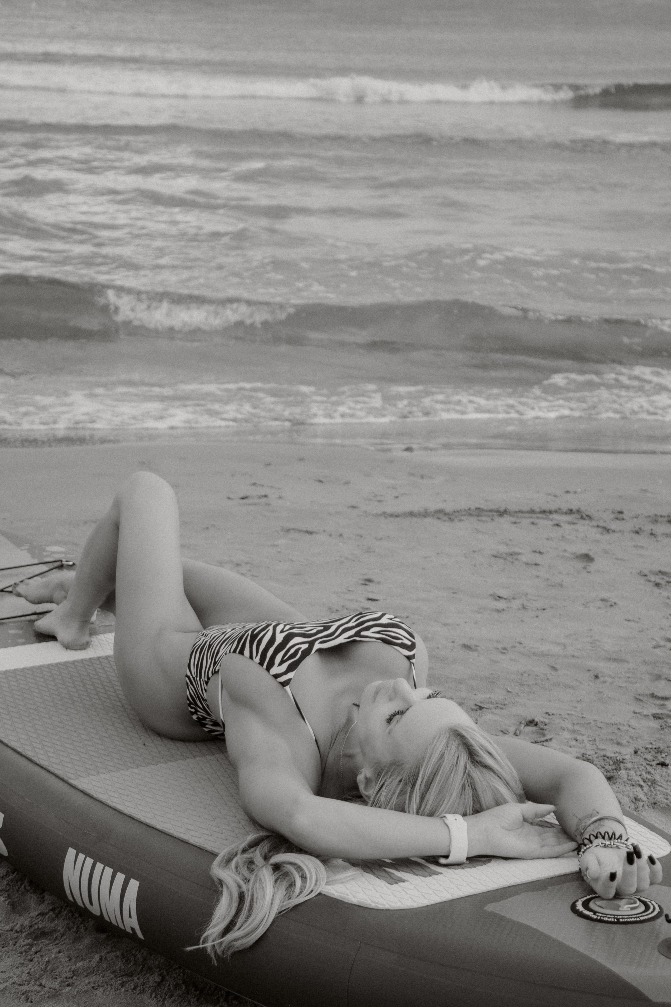 Sesión individual en la playa. Fotografía profesional en Calafell - Elena Medvedeva