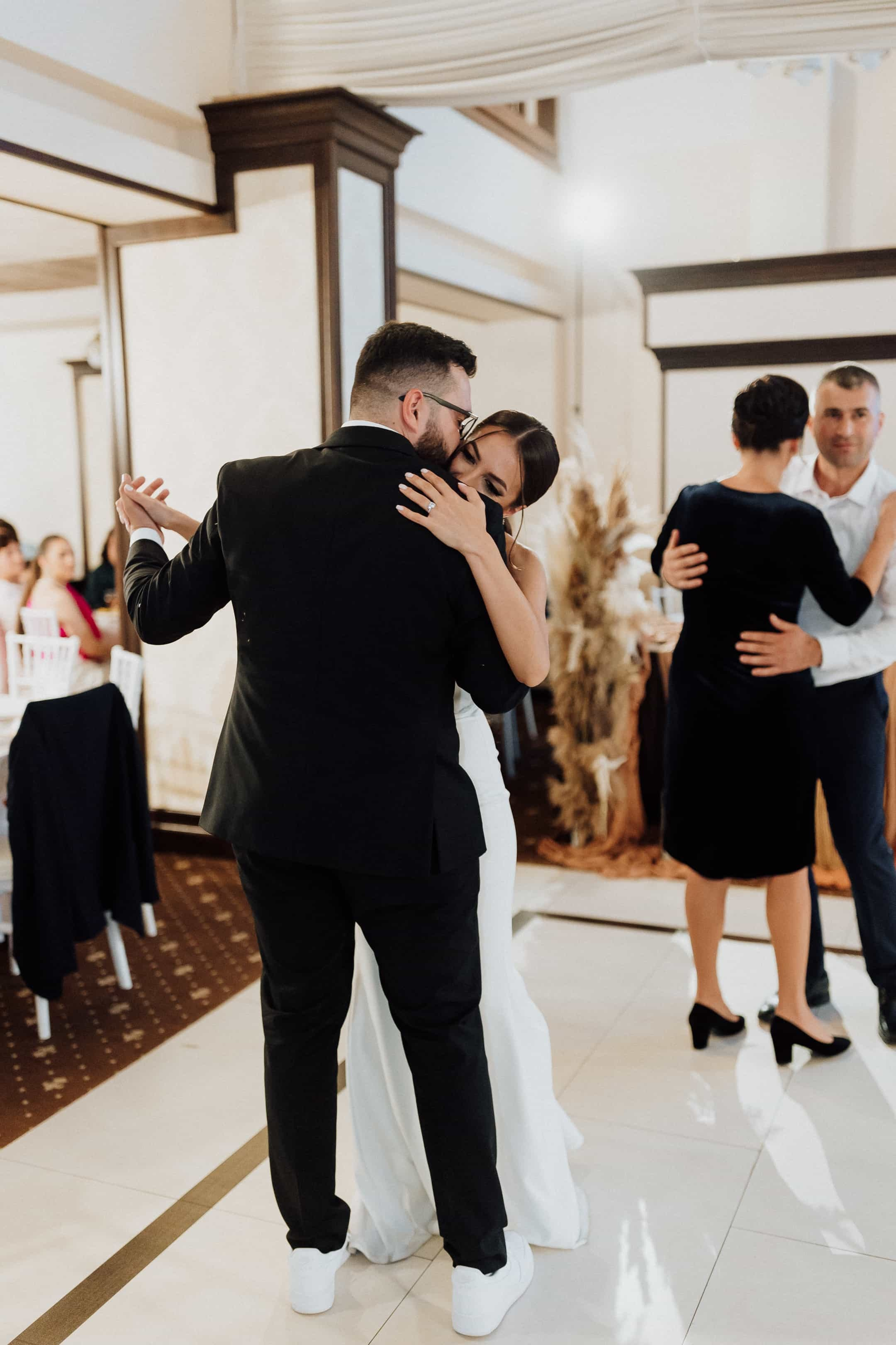 Stefanel & Elena. MovieFrames.ro