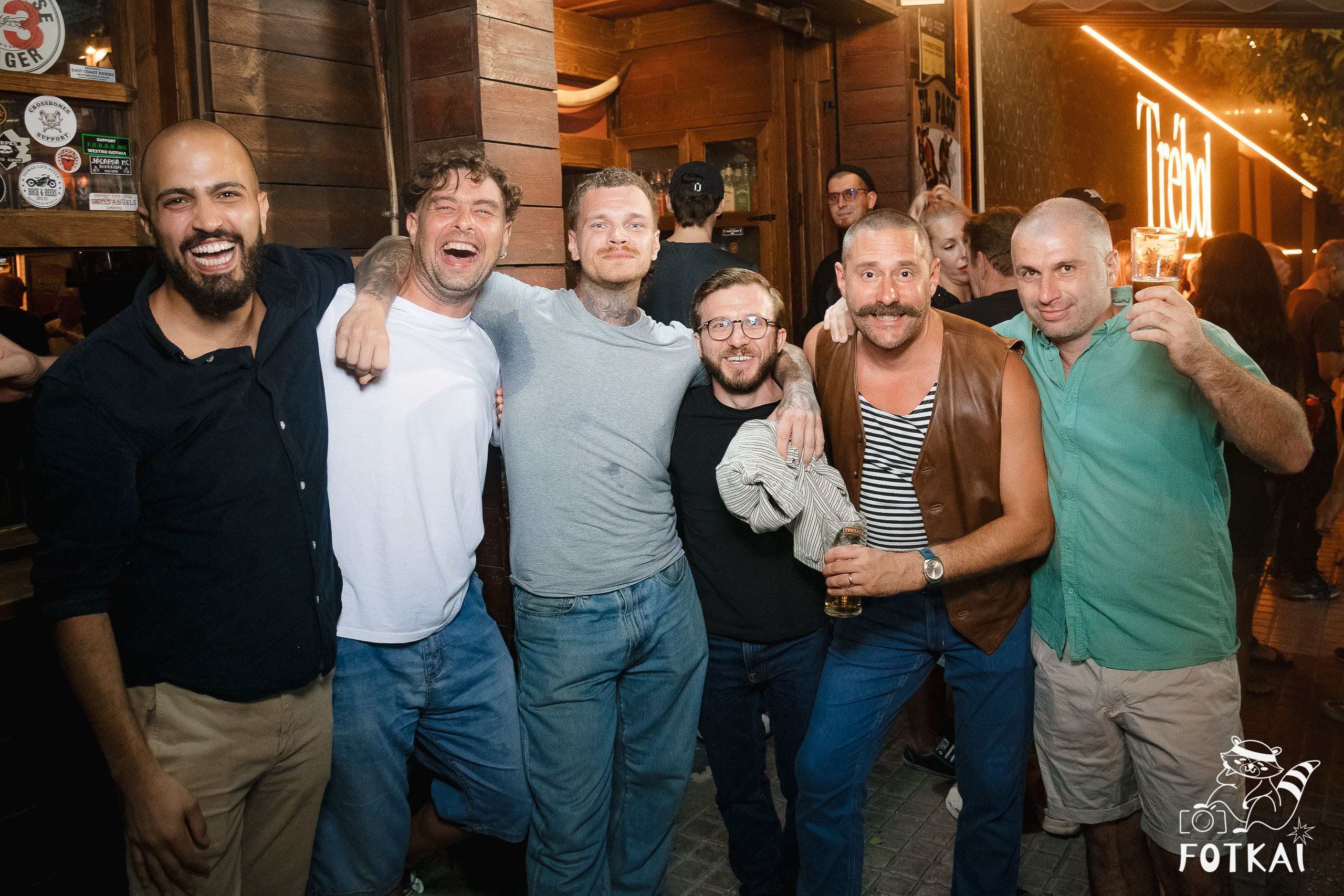 El Paso Rock Bar Torrevieja: Reportaje fotográfico 03.10.25 | FOTKAI