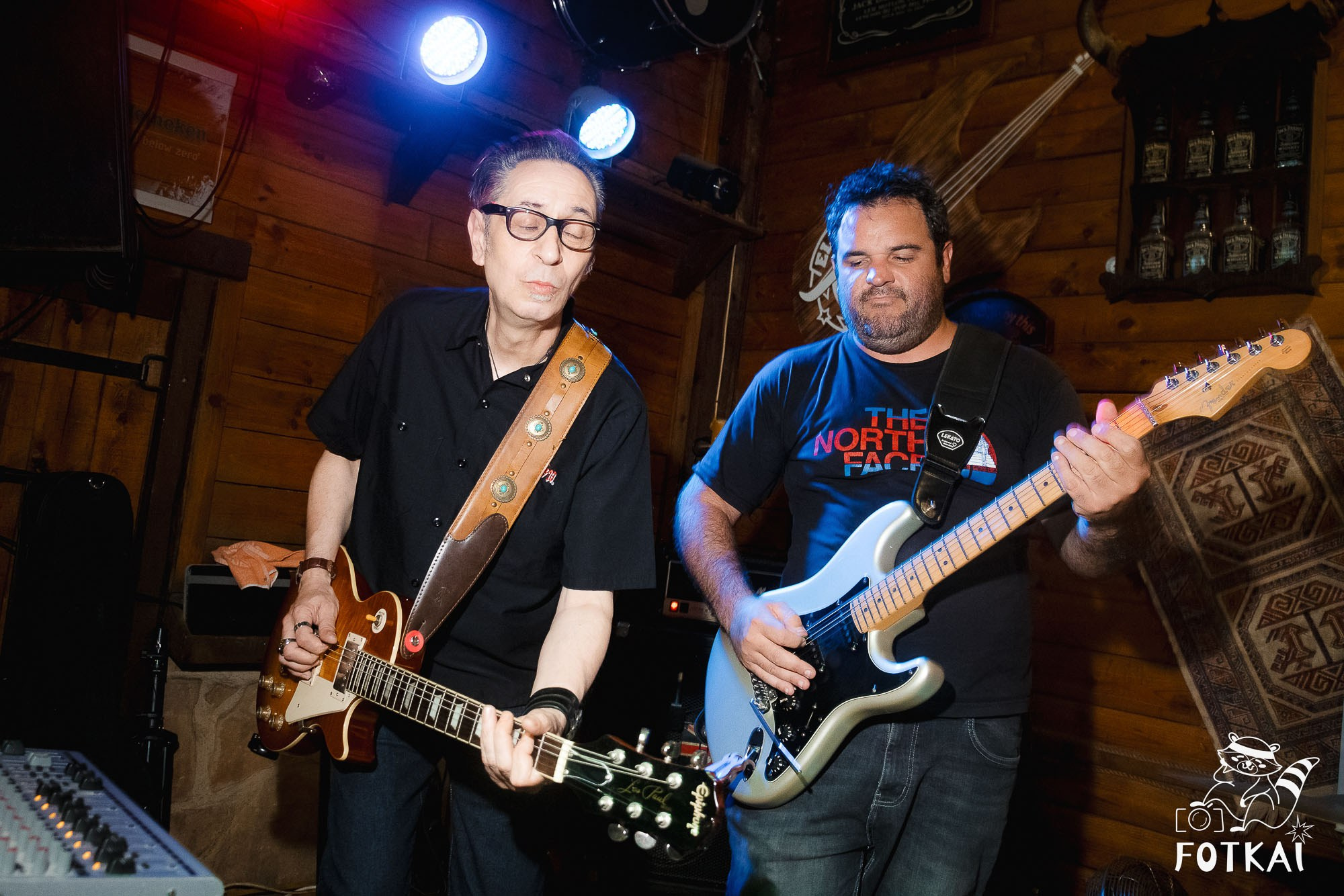 Dirty Picks — Concert Photos at El Paso Bar, Torrevieja, 2026 | FOTKAI