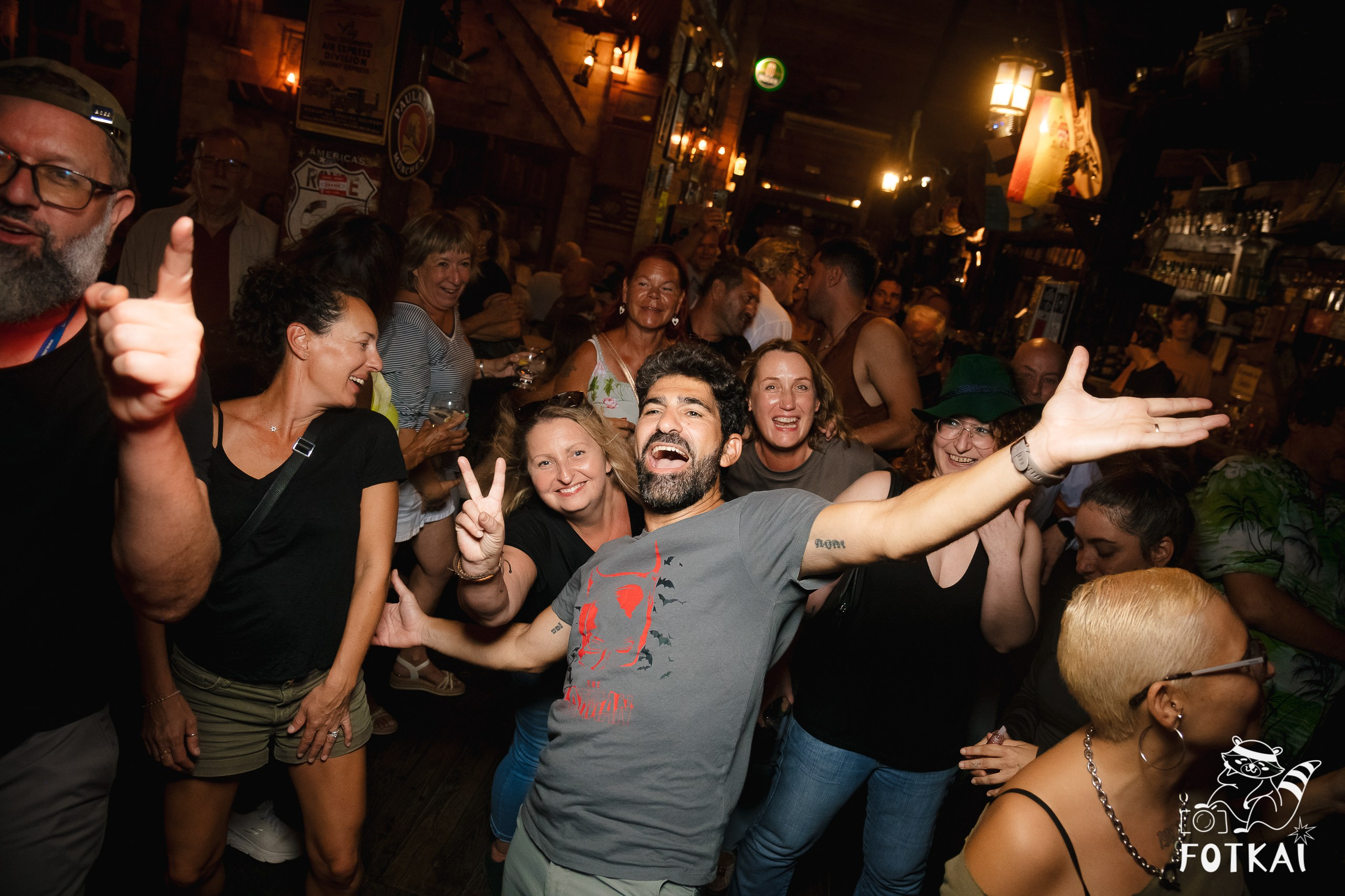 Get Back en El Paso Bar – Noche de Rock en Vivo | Reportaje Fotográfico Oktoberfest | FOTKAI