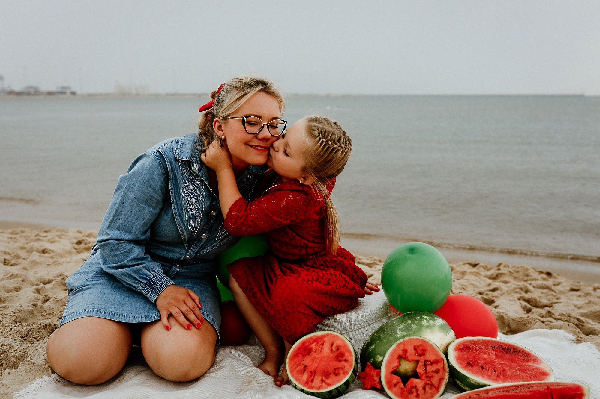 Kornelka - minisesja arbuzowa na plaży. Fotograf ślubny i rodzinny - Kaszuby, Trójmiasto