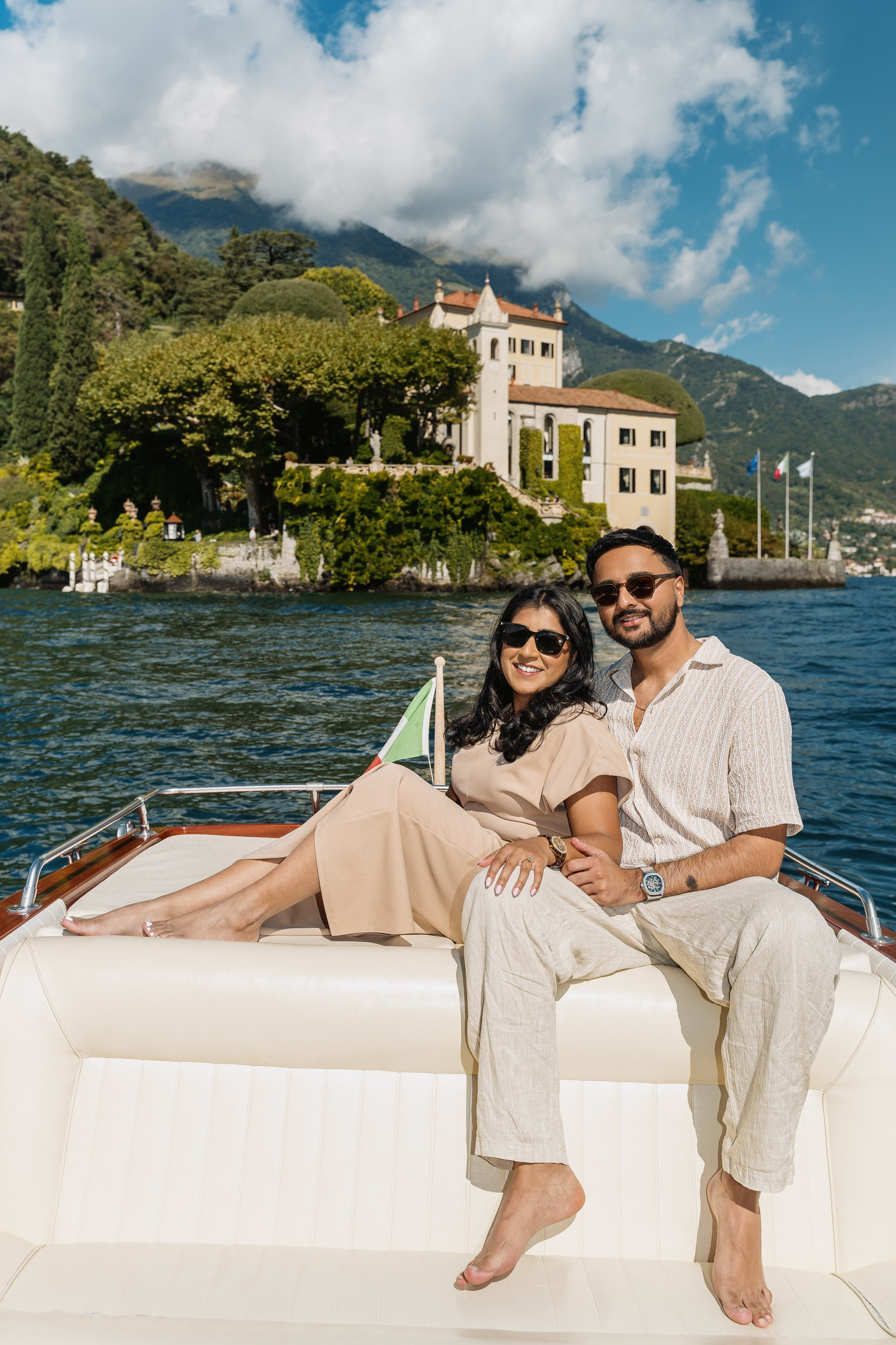 Lake Como Proposal on a Boat. Proposal Photographer in Lake Como