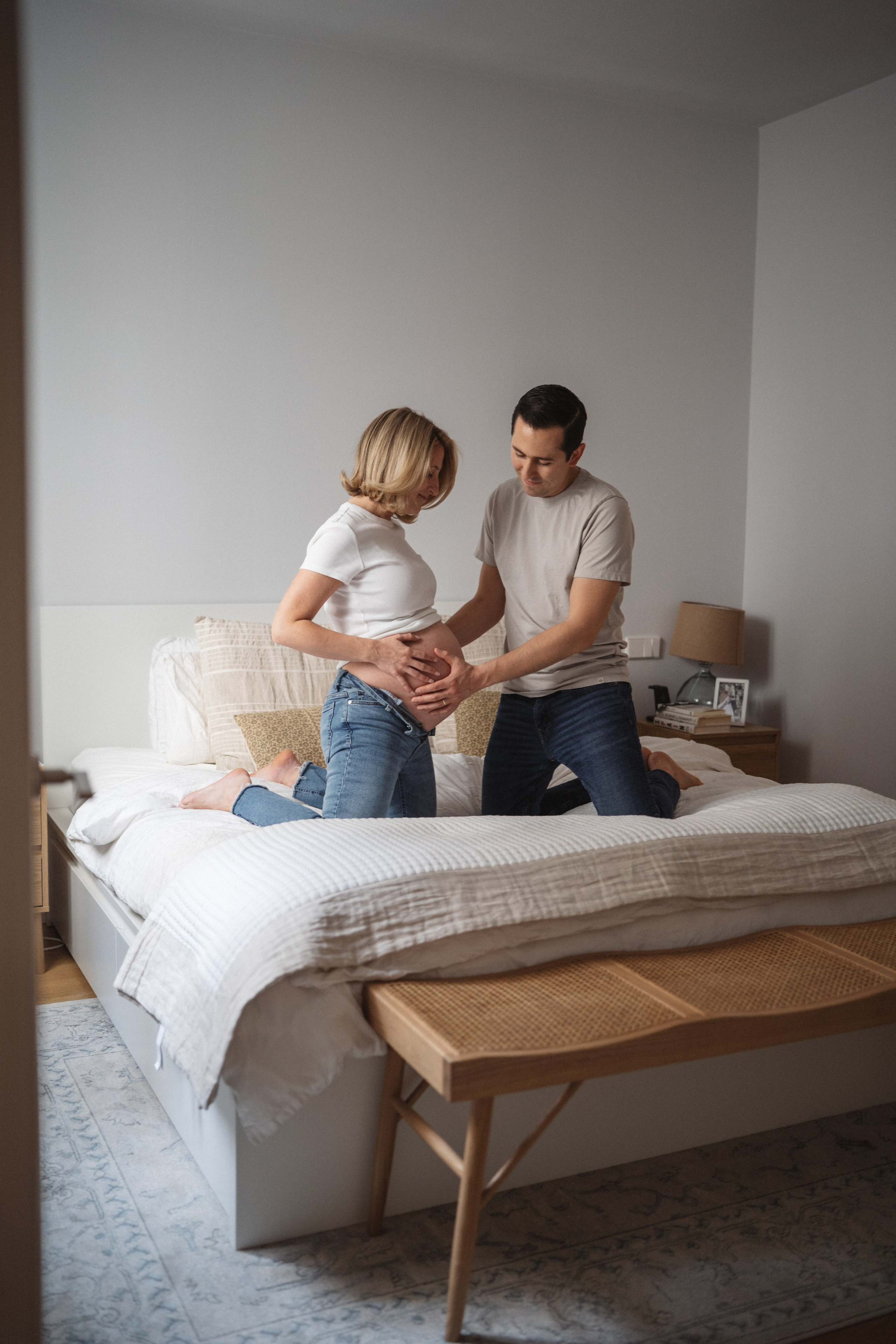 Fotógrafo de sesiones para embarazadas en Madrid. Fotógrafo en Madrid, España. Alyona Belyaninova