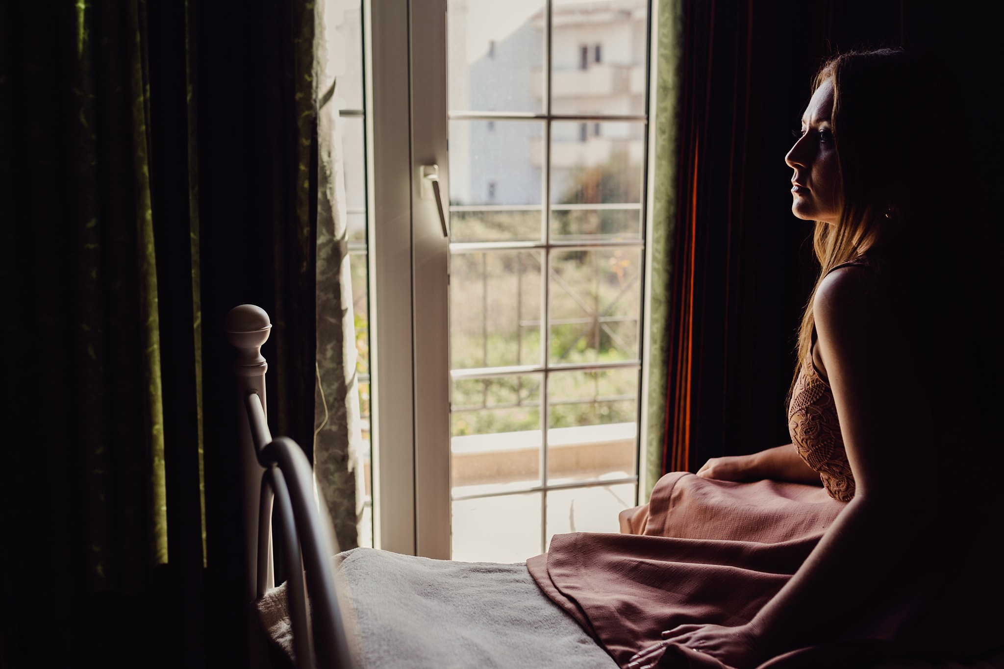 Ronalds & Svetlana, Crete. Denny Savon — Photographer in Santorini | Weddings, Love Stories & Flying Dress