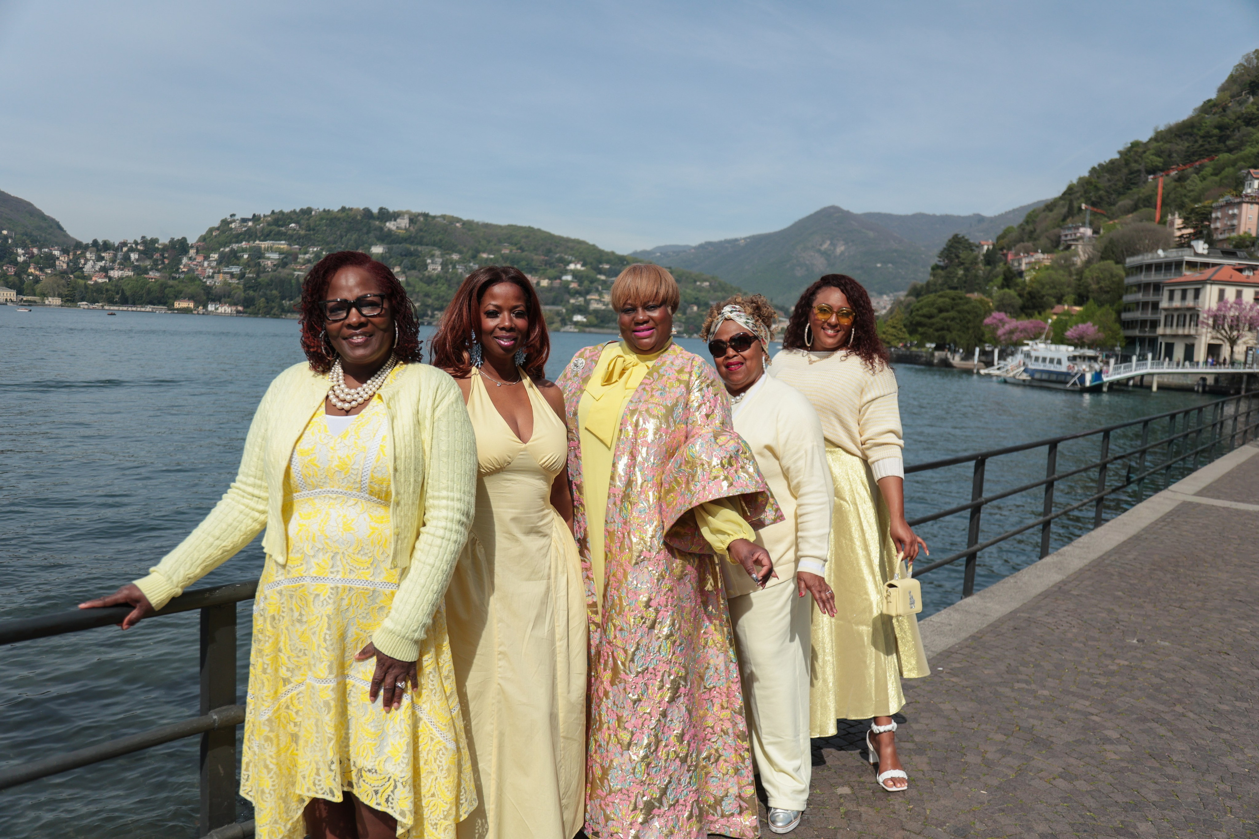 Girls Trip Como. Photographer in Milan |Mila Pro Photo