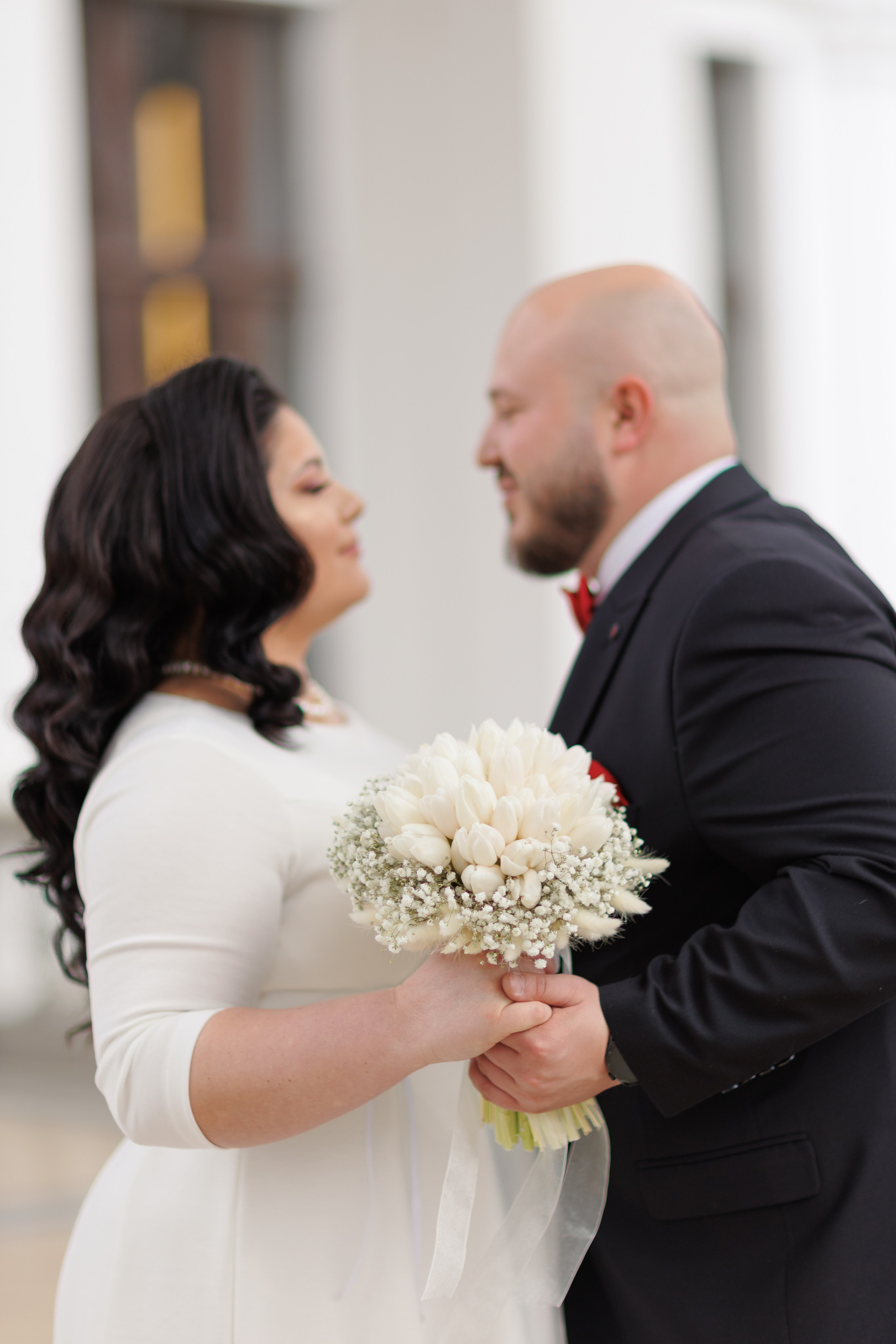 Andreea & Radu — simplu, autentic, al lor. Rares Bucur is a professional wedding photographer based in Cluj-Napoca, Romania, specializing in wedding photography