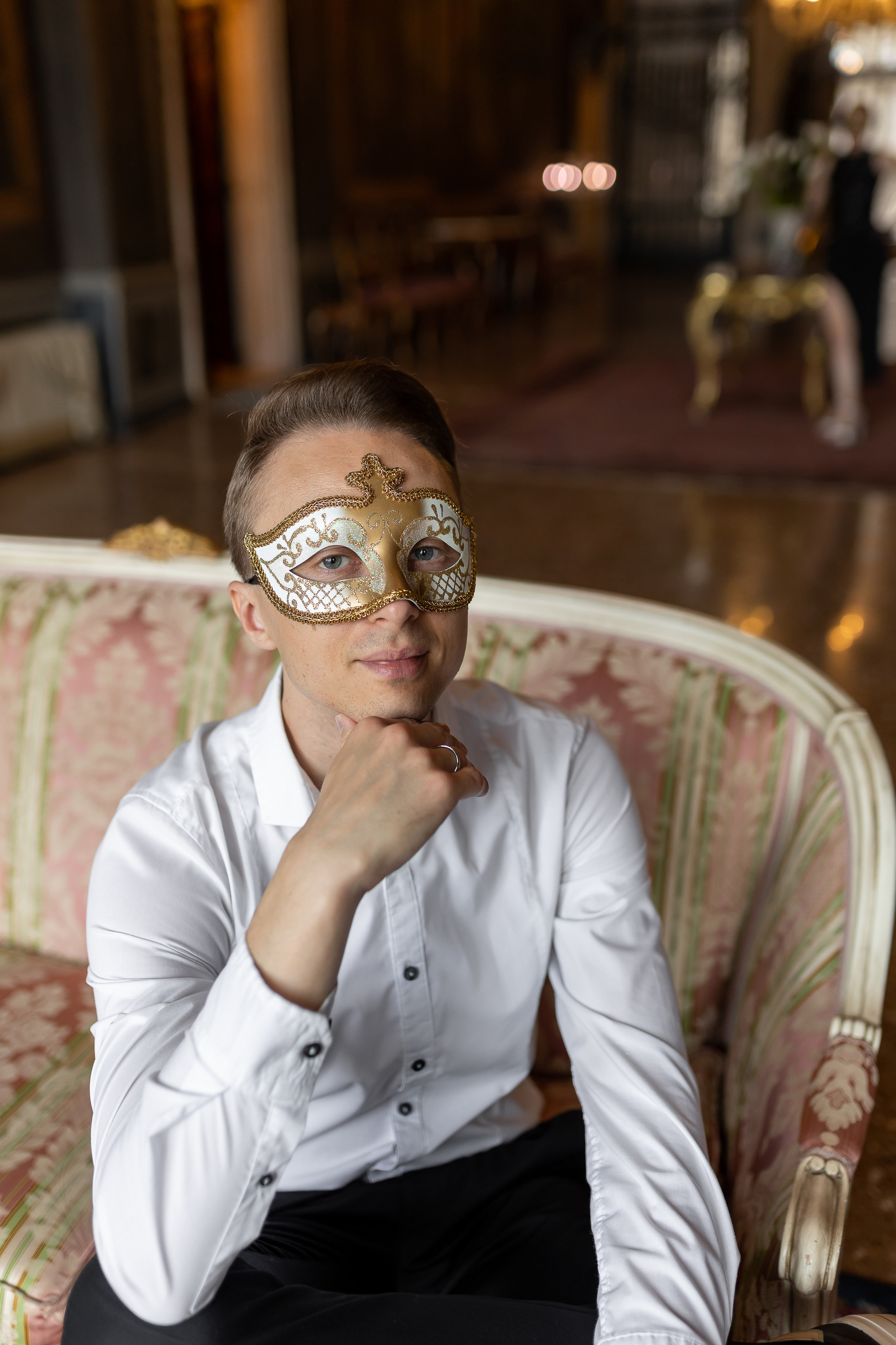 Love story in ancient palace