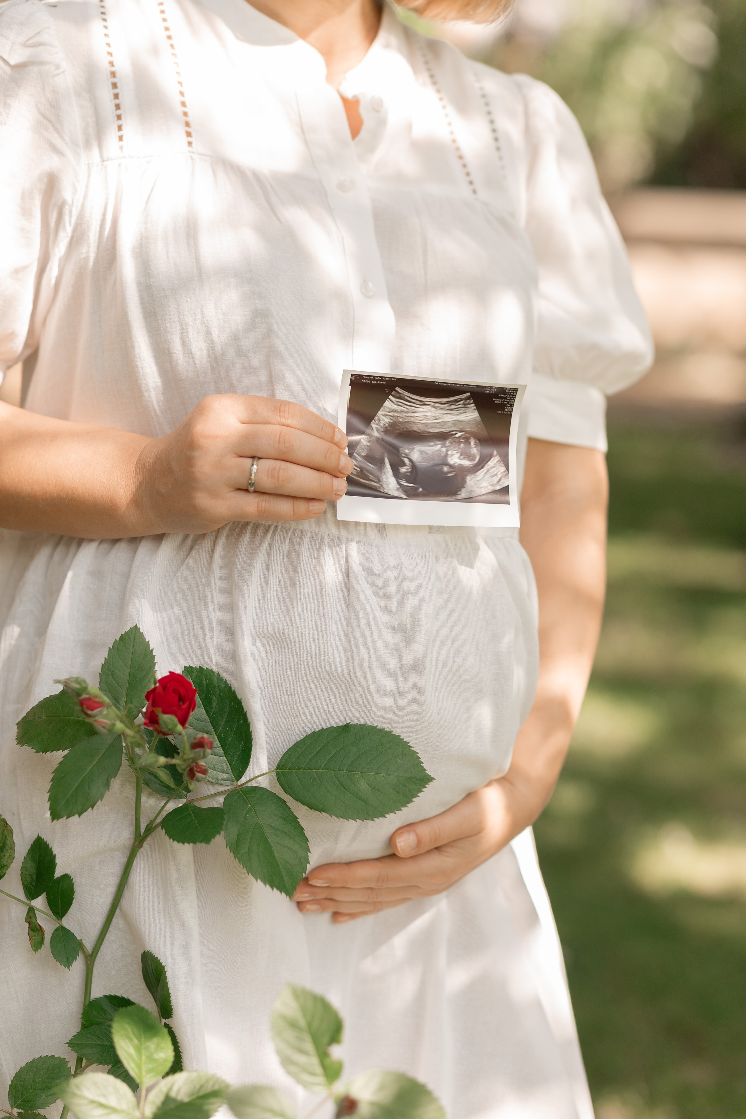 Babybauch-Fotoshooting in Nürnberg, Fürth, Erlangen und Umgebung. Ihr Fotograf in Nürnberg und Umgebung