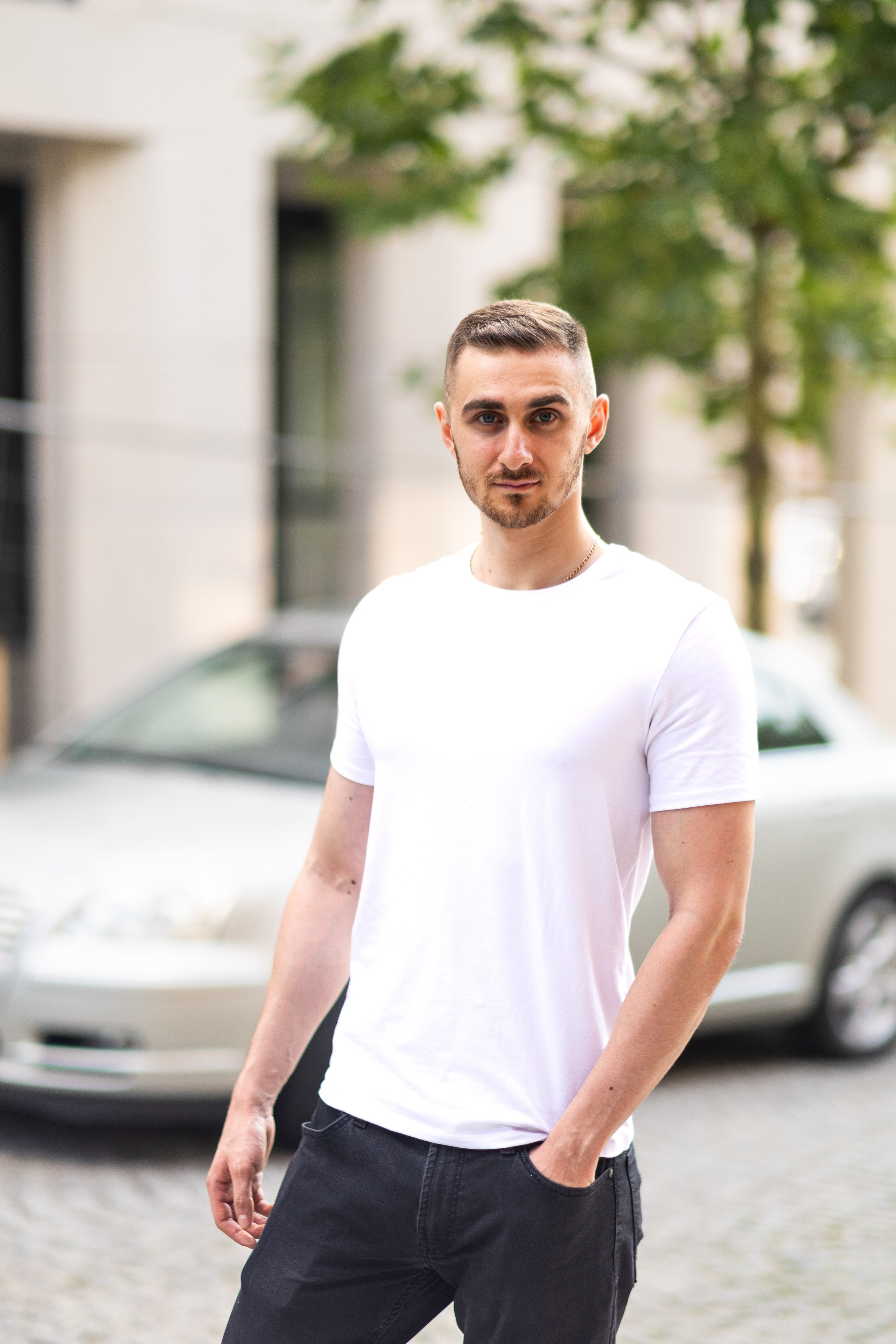 Dorin. Fotograf de portrete și evenimente din Cluj-Napoca. Ședințe foto individuale, nunți, botezuri și aniversări în Cluj și județul Cluj