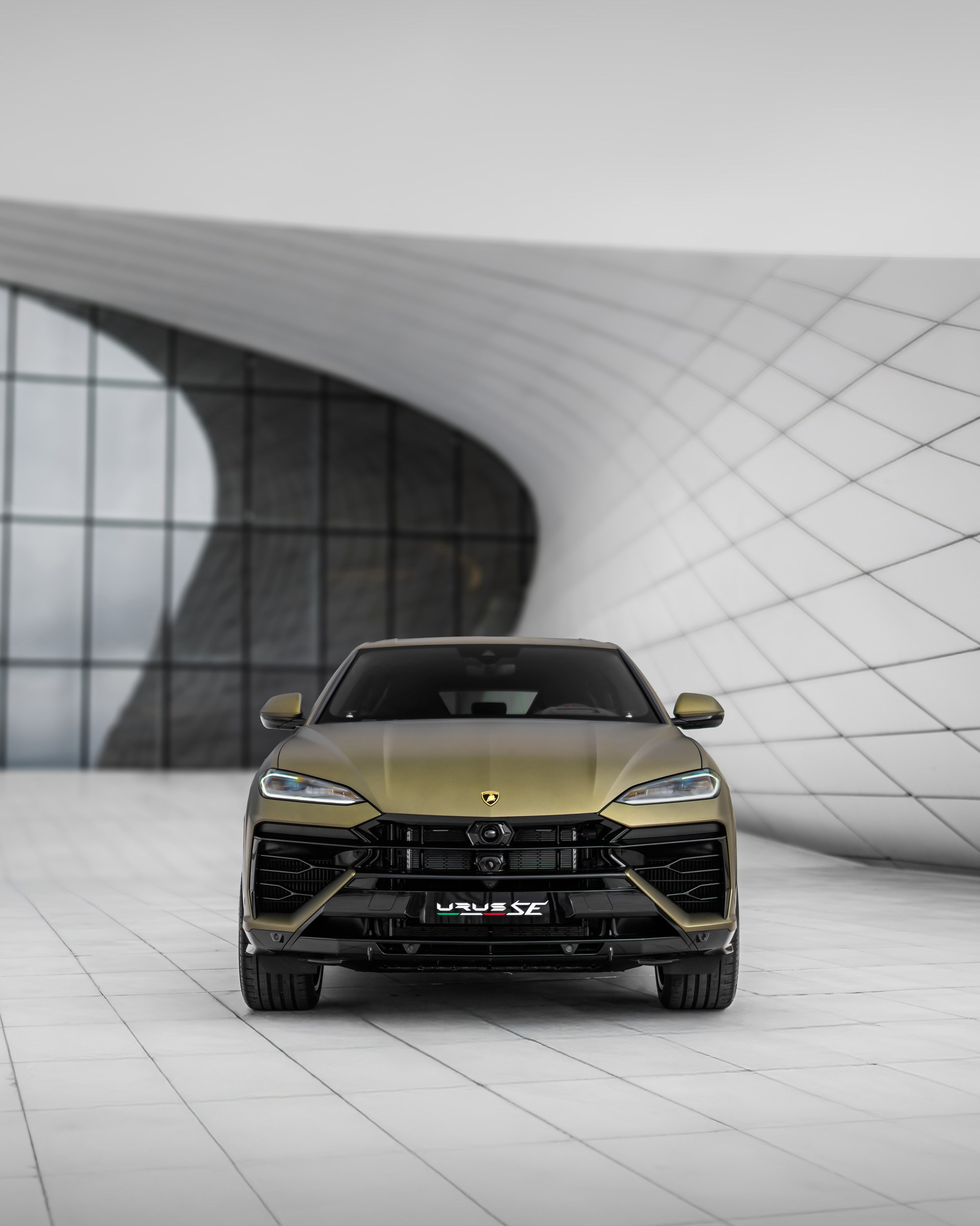 LAMBORGHINI. WORLDWIDE COMMERCIAL AUTOMOTIVE PHOTOGRAPHER