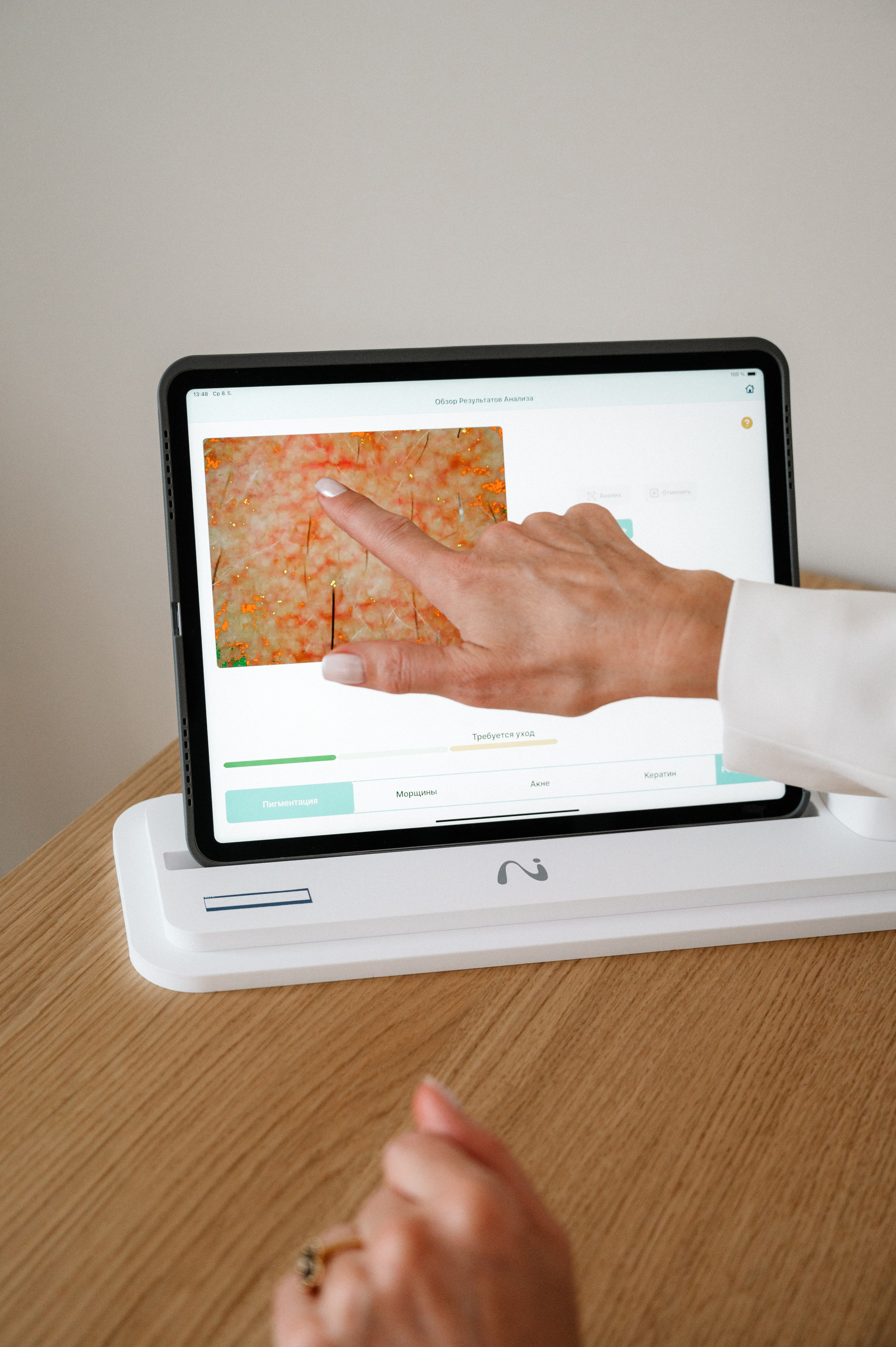 Beauty by Vovk cosmetologist in Prague. ANNA-MARIA PHOTO CONTENT CREATOR — фотограф, естет, художник і візуальний експерт Instagram у Празі