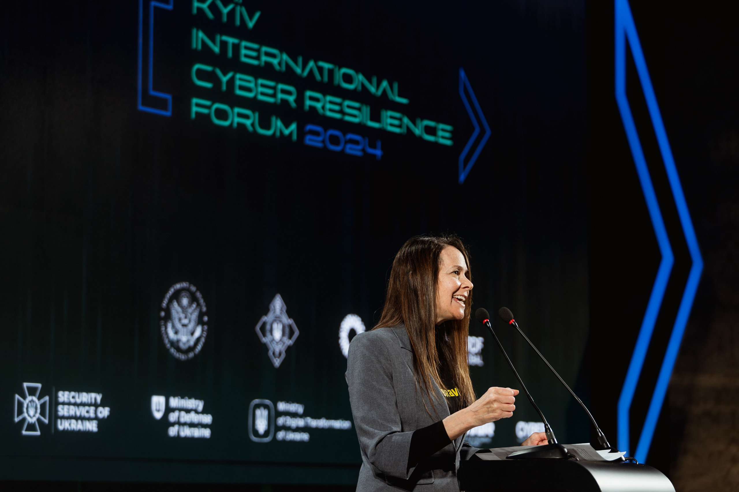 Cyber Resilience Forum. Kostiantyn Holinchenko. Reportage and portrait photographer