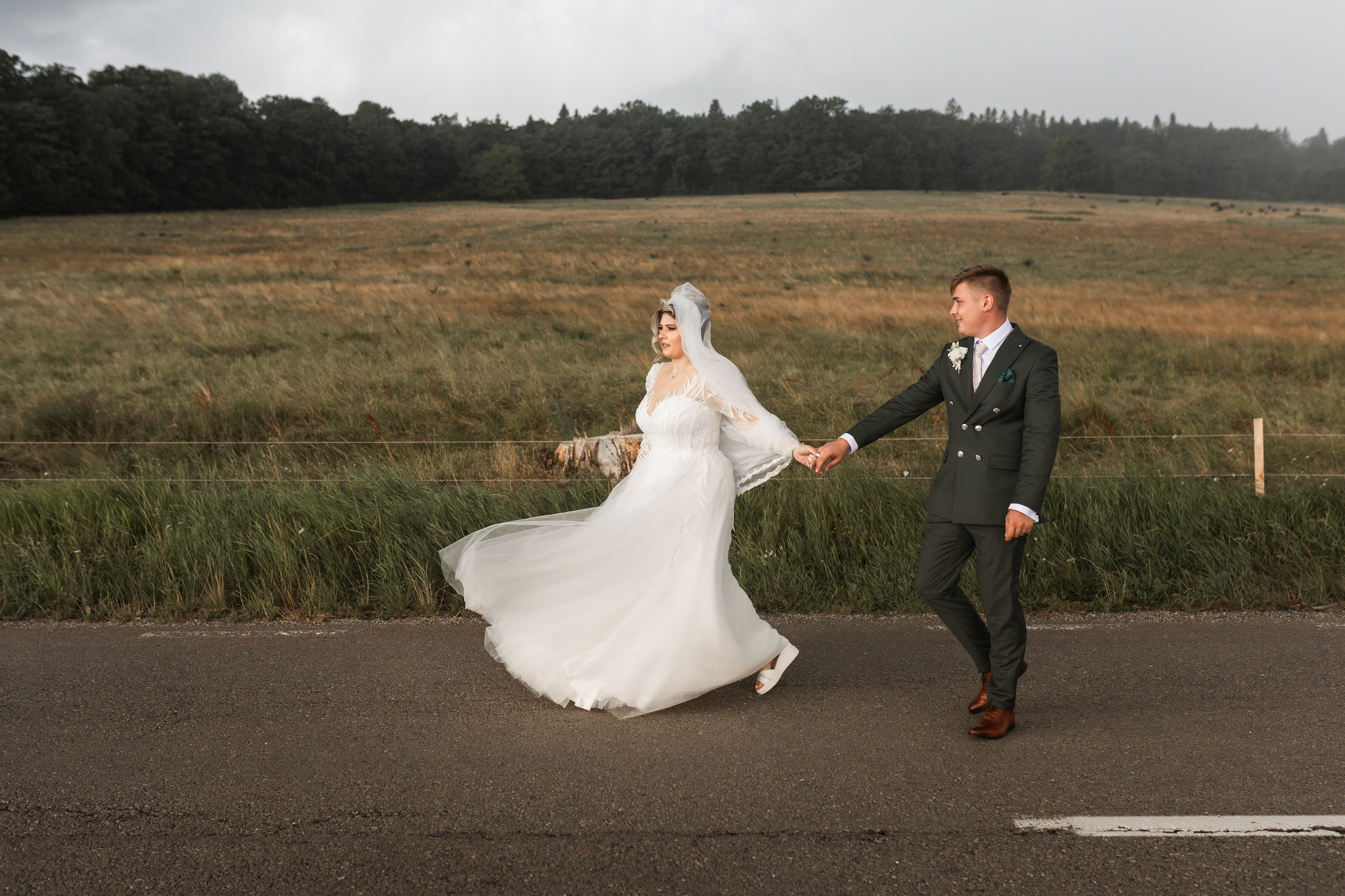 Oana & Andrei. Vlad Aconstantinesei Photographer