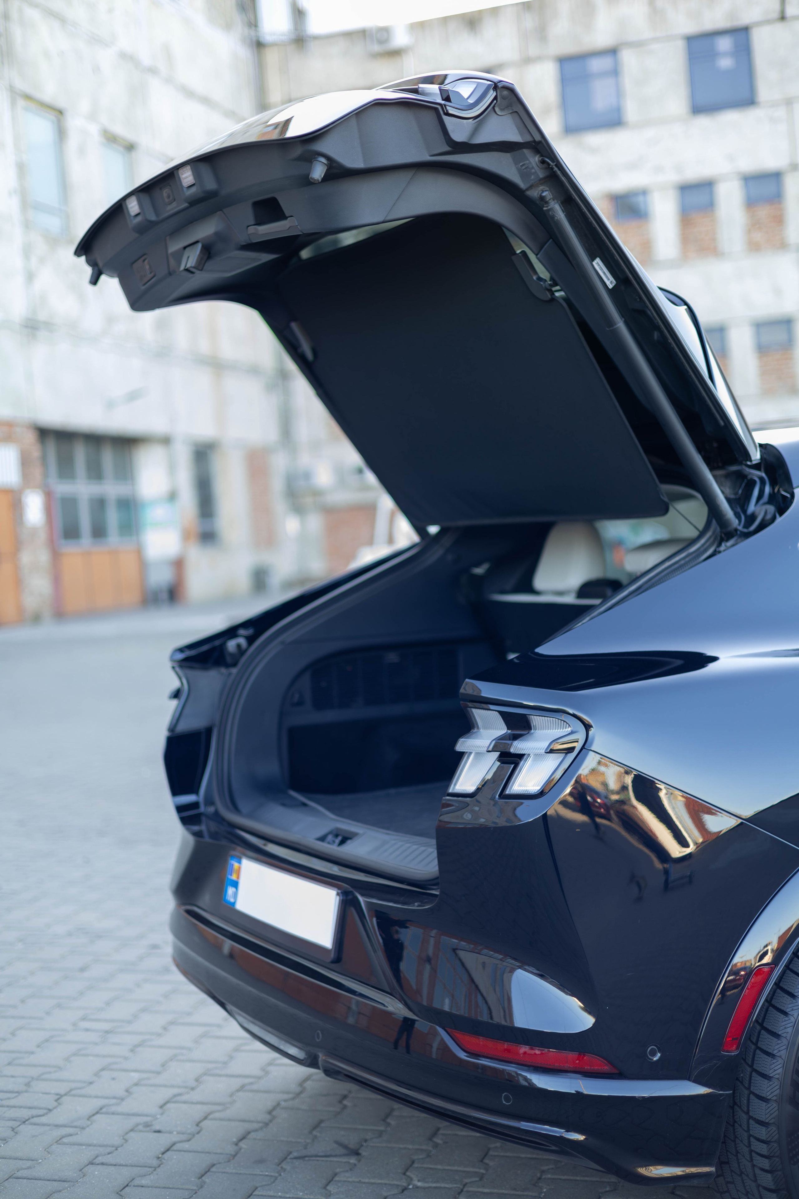 Пример фото автомобиля на продажу. Семейный фотограф Кишиневе, Молдова Врабий Ольга