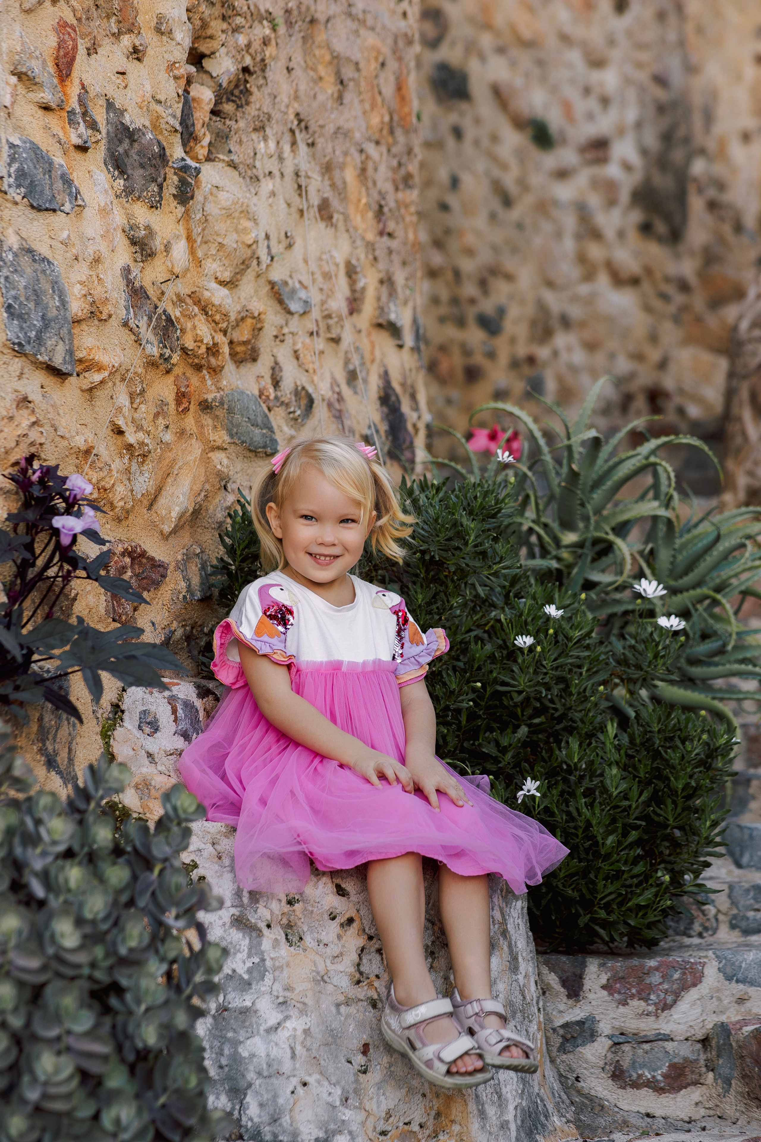 Family Walk in Alanya Old City | Colourful Streets Photoshoot. Professional Photographer in Alanya, Side, Belek, Antalya. Turkiye