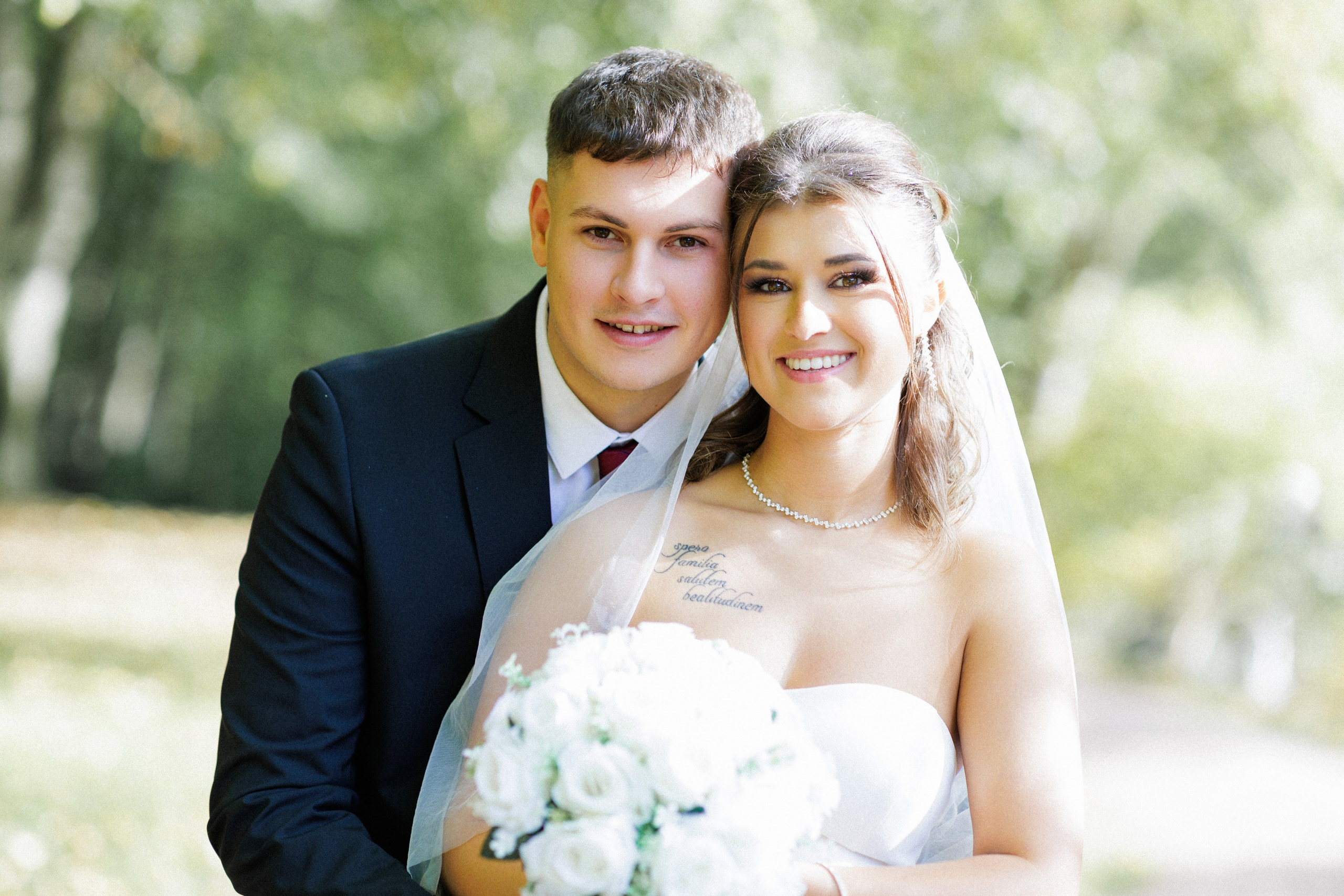 Hochzeitsfotografie im Schloss Arensburg: Ein Tag voller Liebe. Hochzeitsfotograf und Hochzeitsvideograf aus Hamburg | Roka21Film