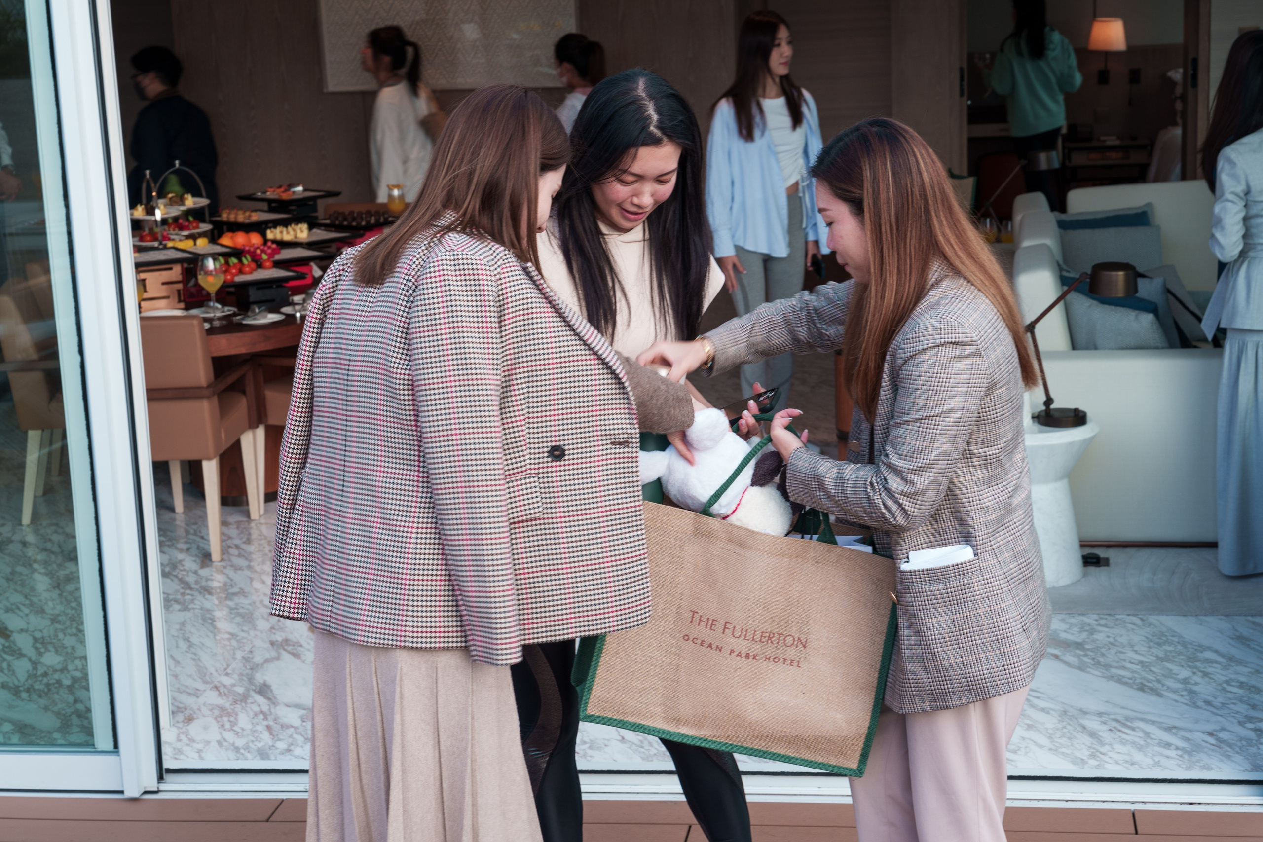 HASHTAG LEGEND | THE FULLERTON HONG KONG. ФОТОГРАФ В ГОНКОНГЕ (СВАДЬБЫ, FASHION, СЕМЕЙНЫЕ, МЕРОПРИЯТИЯ, ФОТОПРОГУЛКИ)