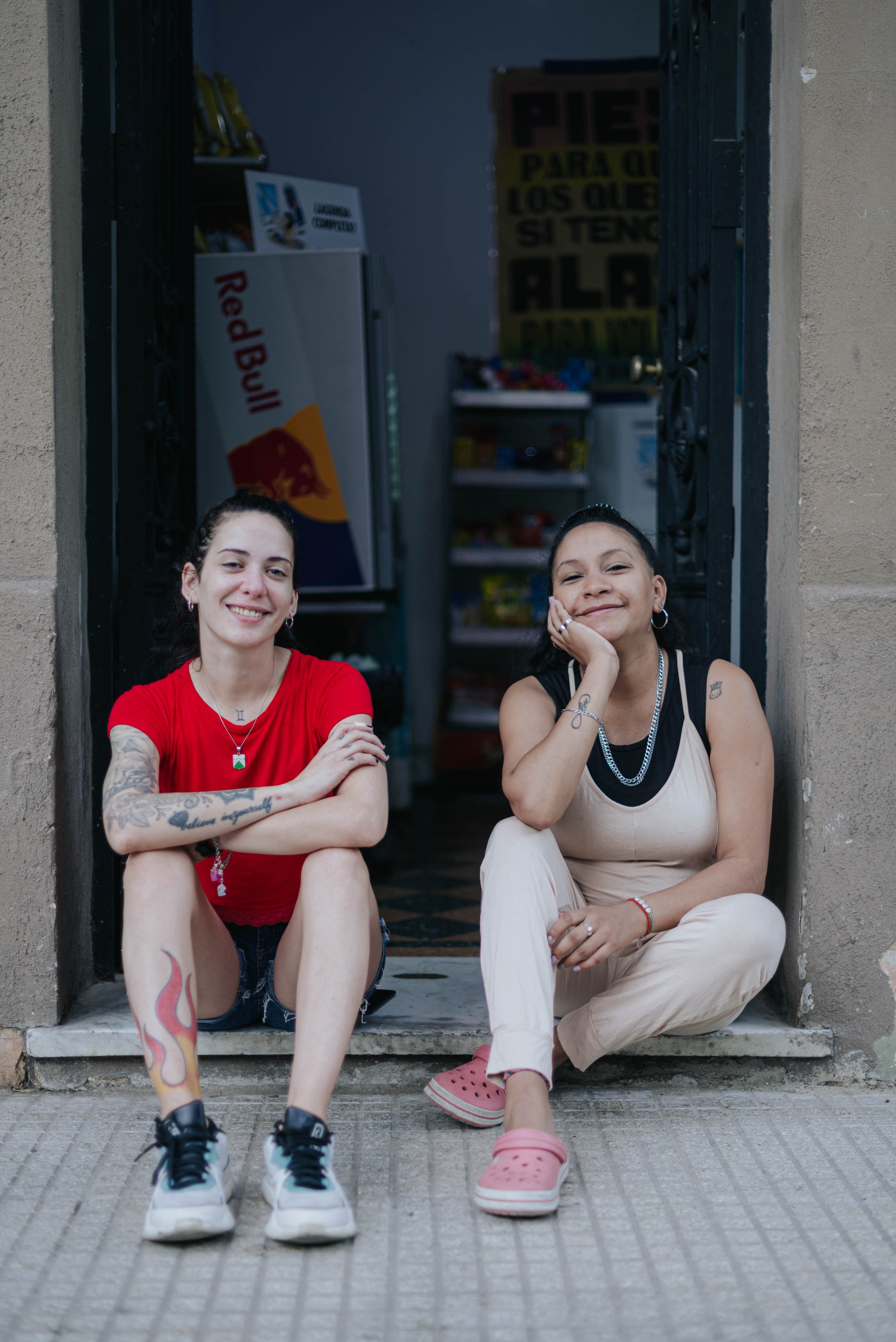 Docdocdoc. 15 strangers. Photographer @elmirkami in the city of Buenos Aires