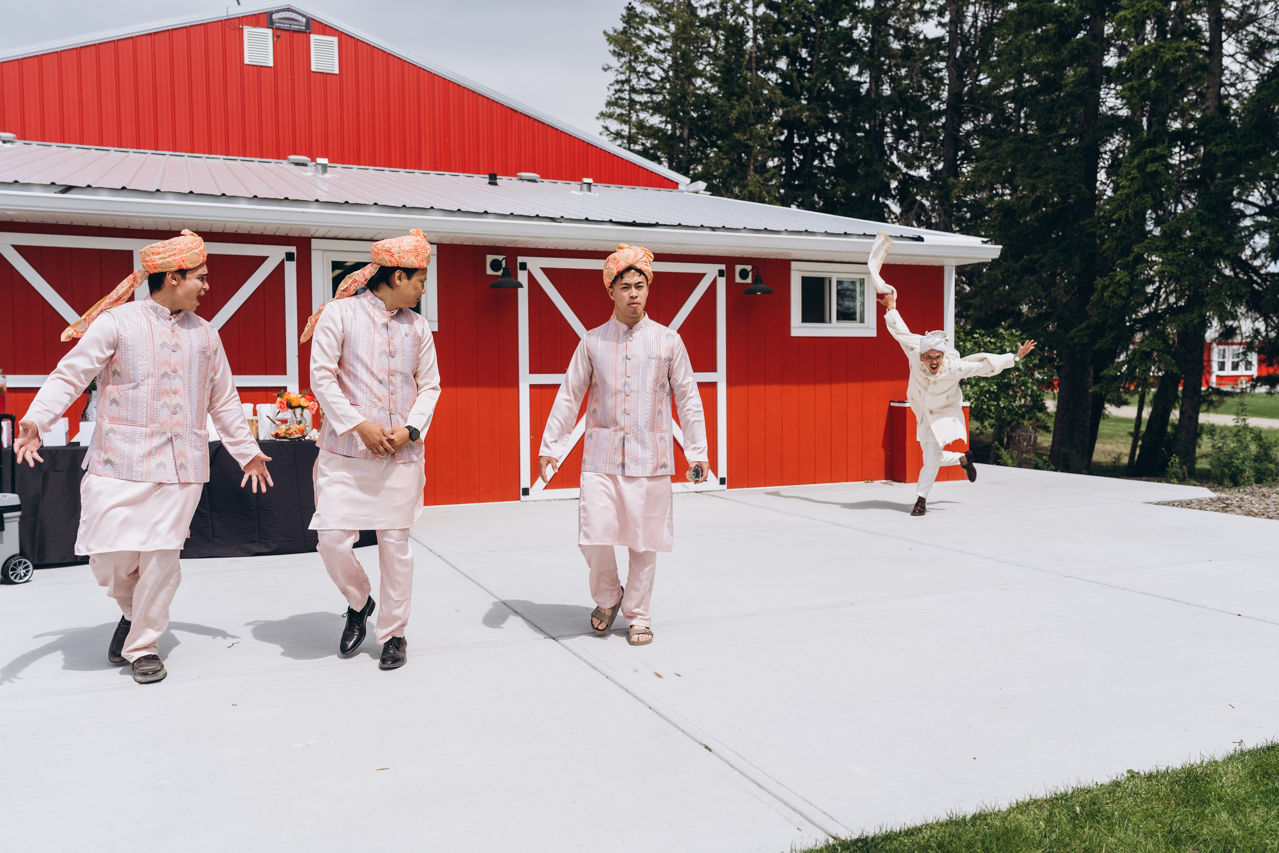 Jackie & Bindi. Calgary Wedding & Lifestyle Photographer — Yevhen Polishchuk