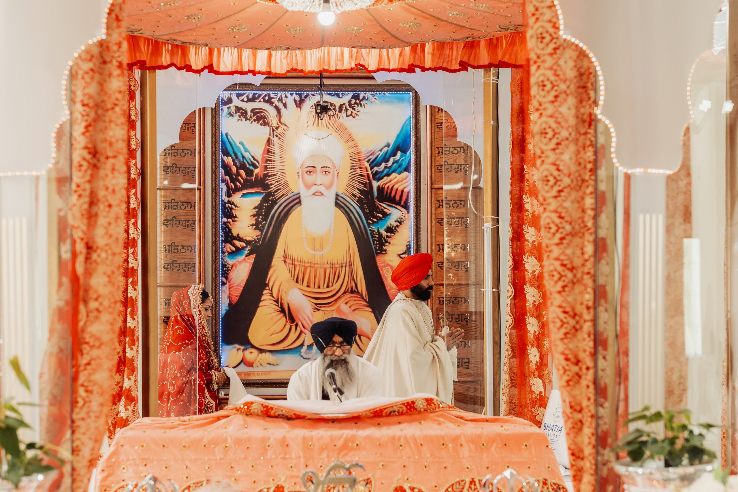 Gagan & Jasmeen. Wedding Photographer & Cinematographer studios