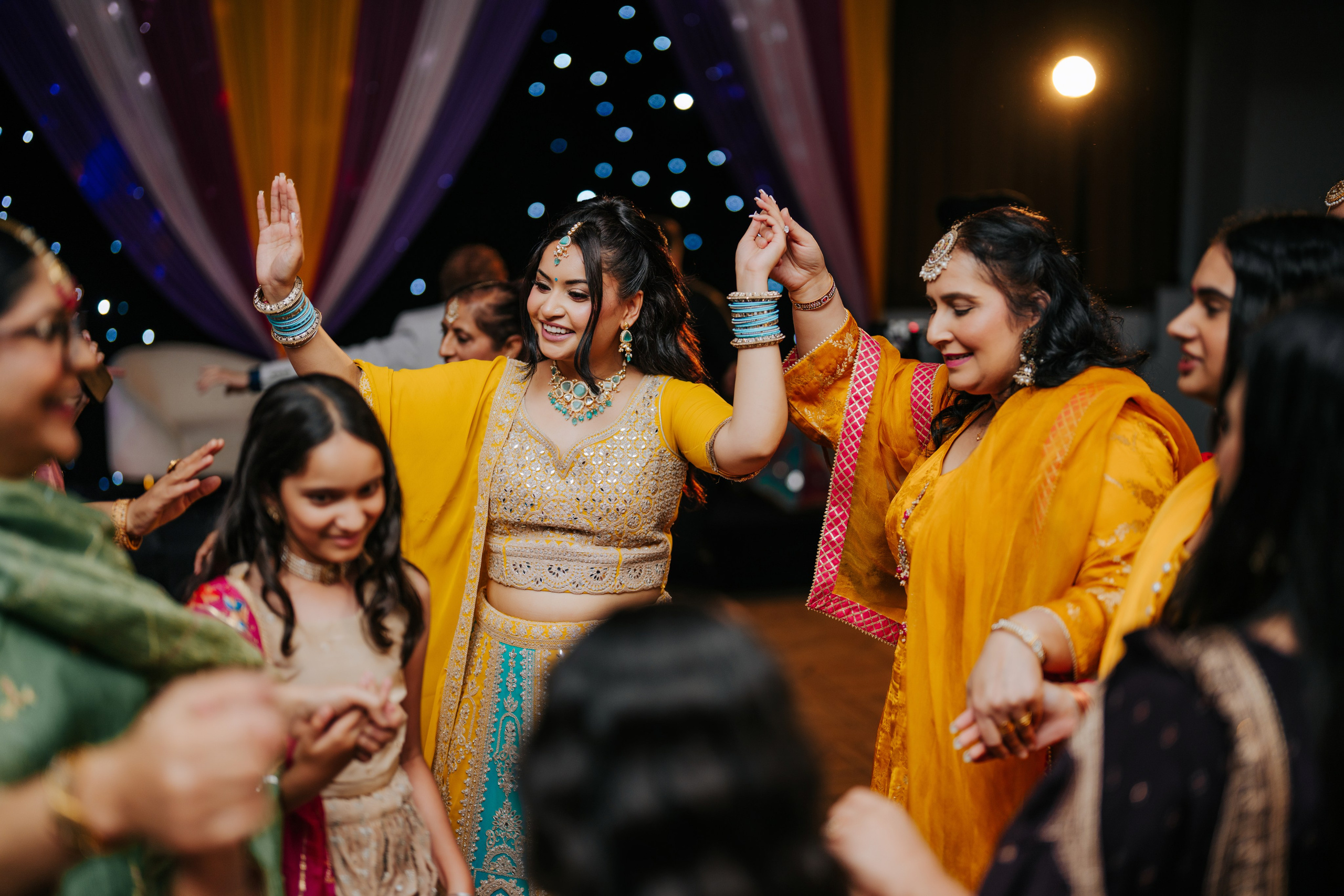 Gagan & Jasmeen. Wedding Photographer & Cinematographer studios