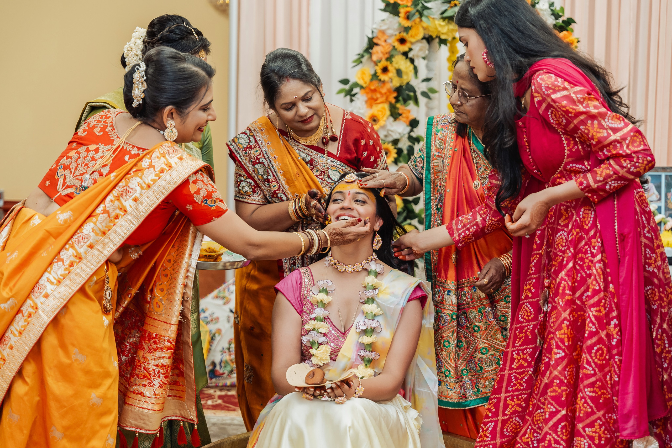 Darshil & Shailja. Wedding Photographer & Cinematographer studios