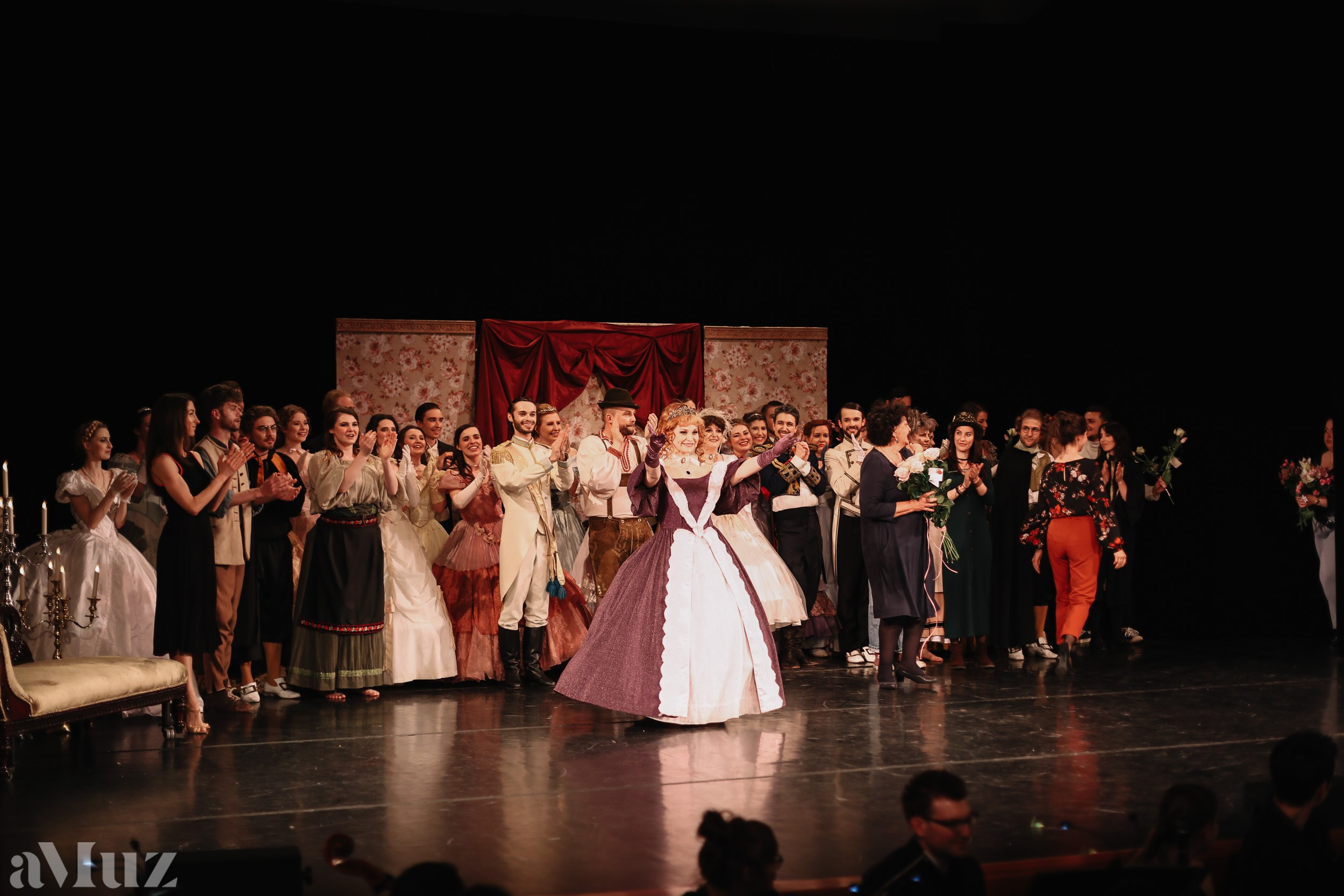 Opera Łąkowa. Fotograf Ślubny Warszawa - Sesje Biznesowe Rodzinne Eventy