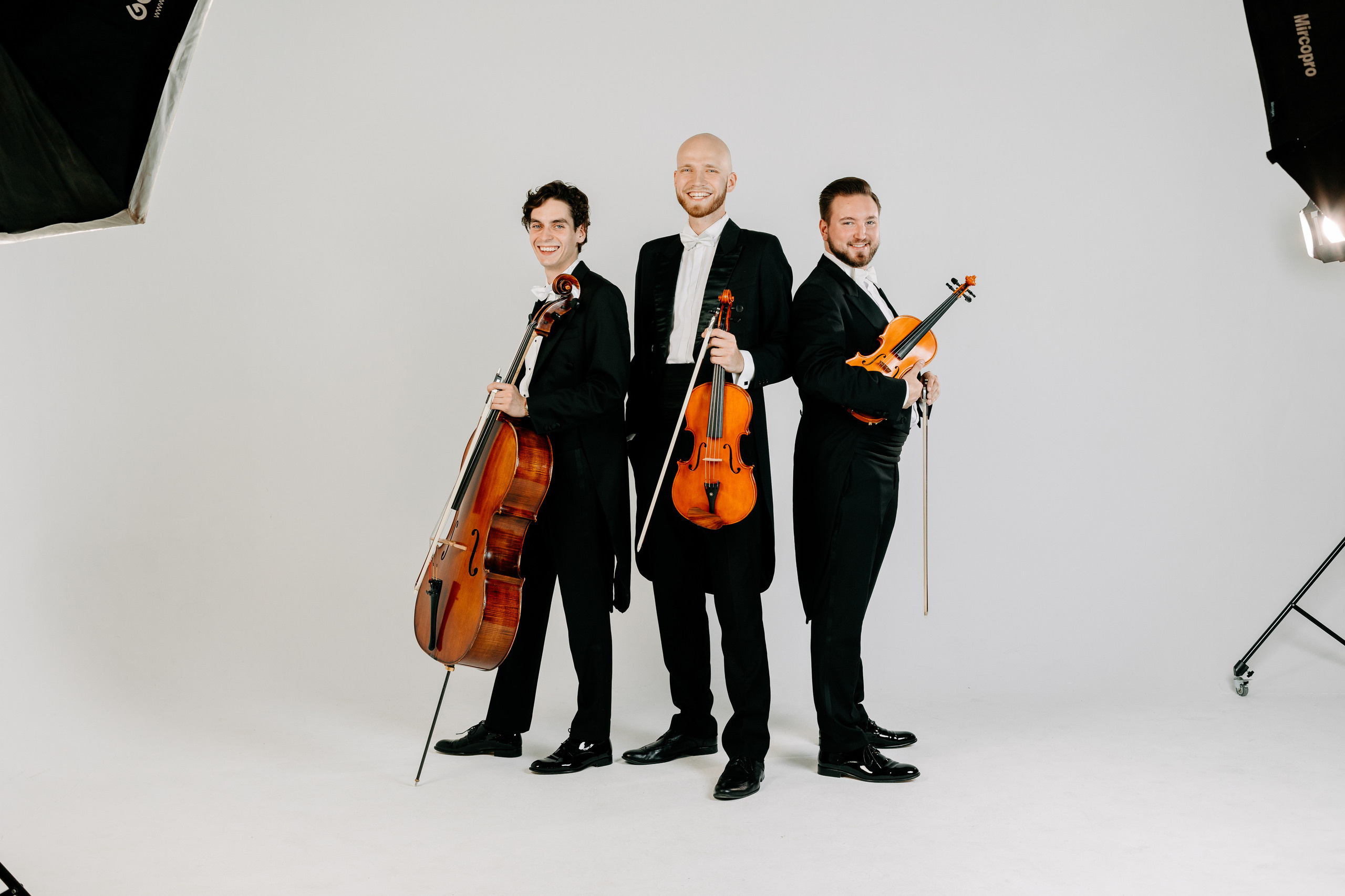 TRIO. Fotograf Ślubny Warszawa - Sesje Biznesowe Rodzinne Eventy