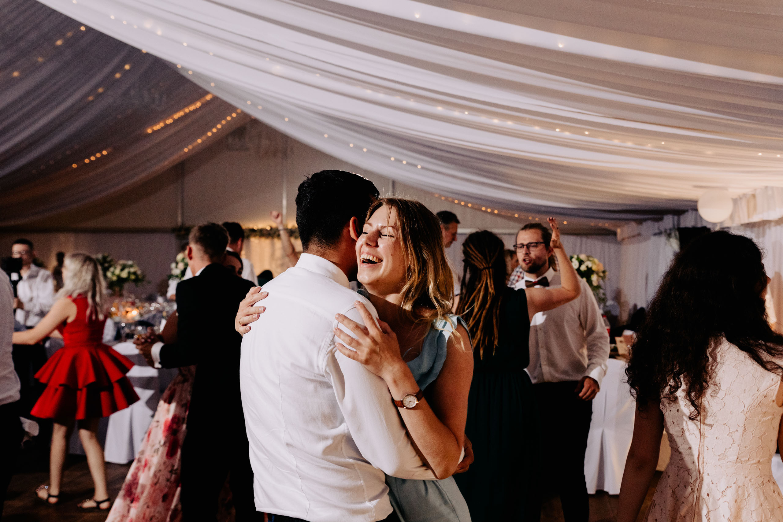 O co zapytać fotografa ślubnego - pytania i odpowiedzi. Fotograf Ślubny Warszawa - Sesje Biznesowe Rodzinne Eventy