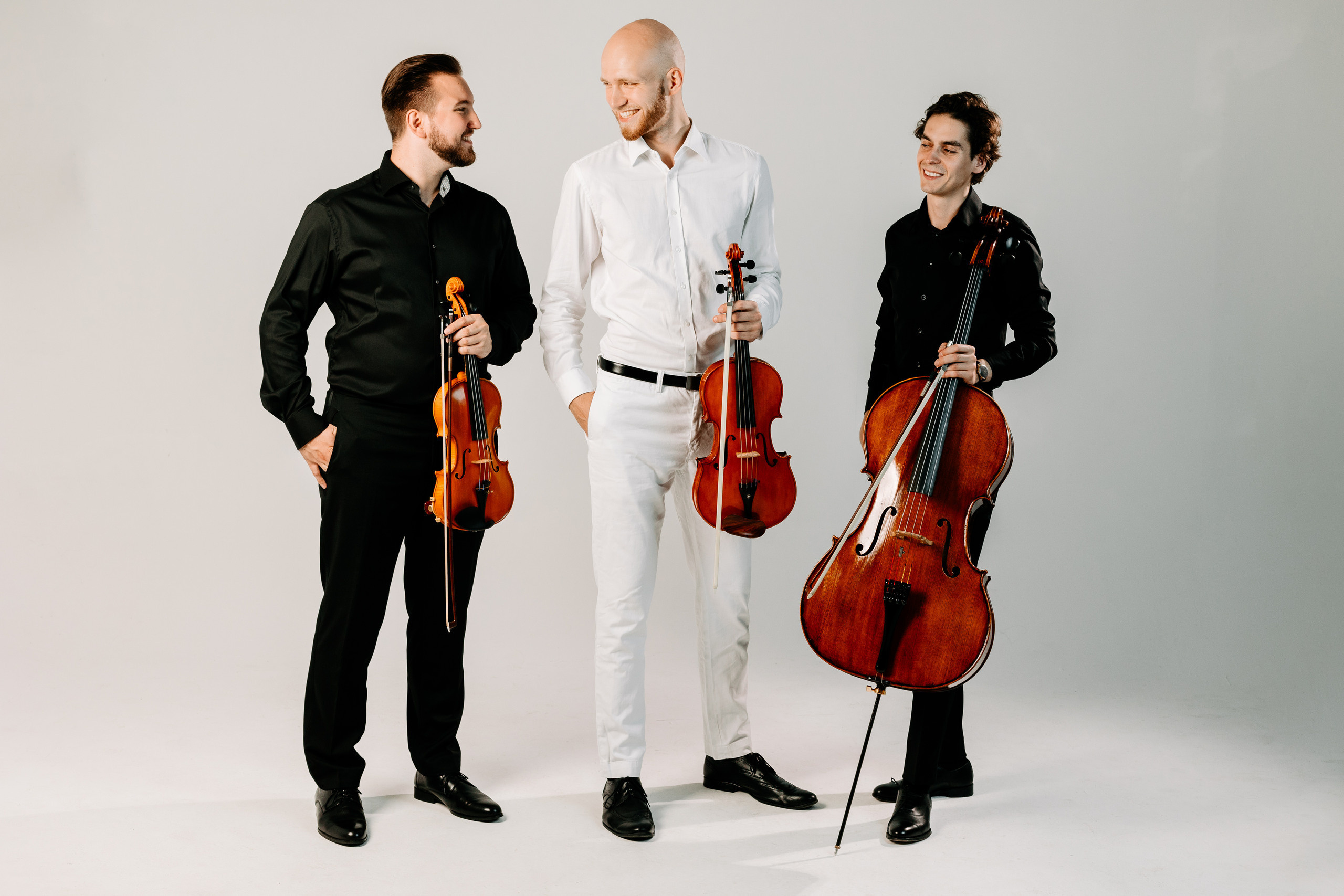 TRIO. Fotograf Ślubny Warszawa - Sesje Biznesowe Rodzinne Eventy