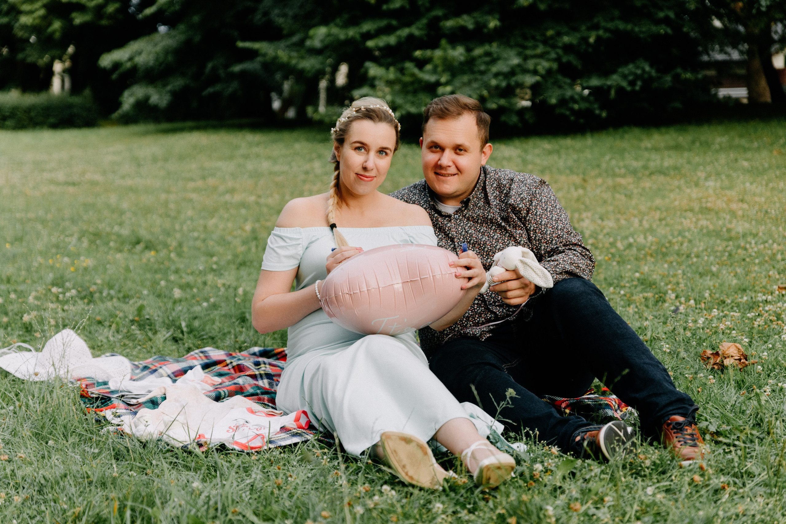 Zdjęcie przedstawia sesję ciążową wykonaną przez fotografa Aleksandra Szpakowicza w Gdańsku. Fotografia ciążowa Gdańsk. www.szpakowicz-studio.pl