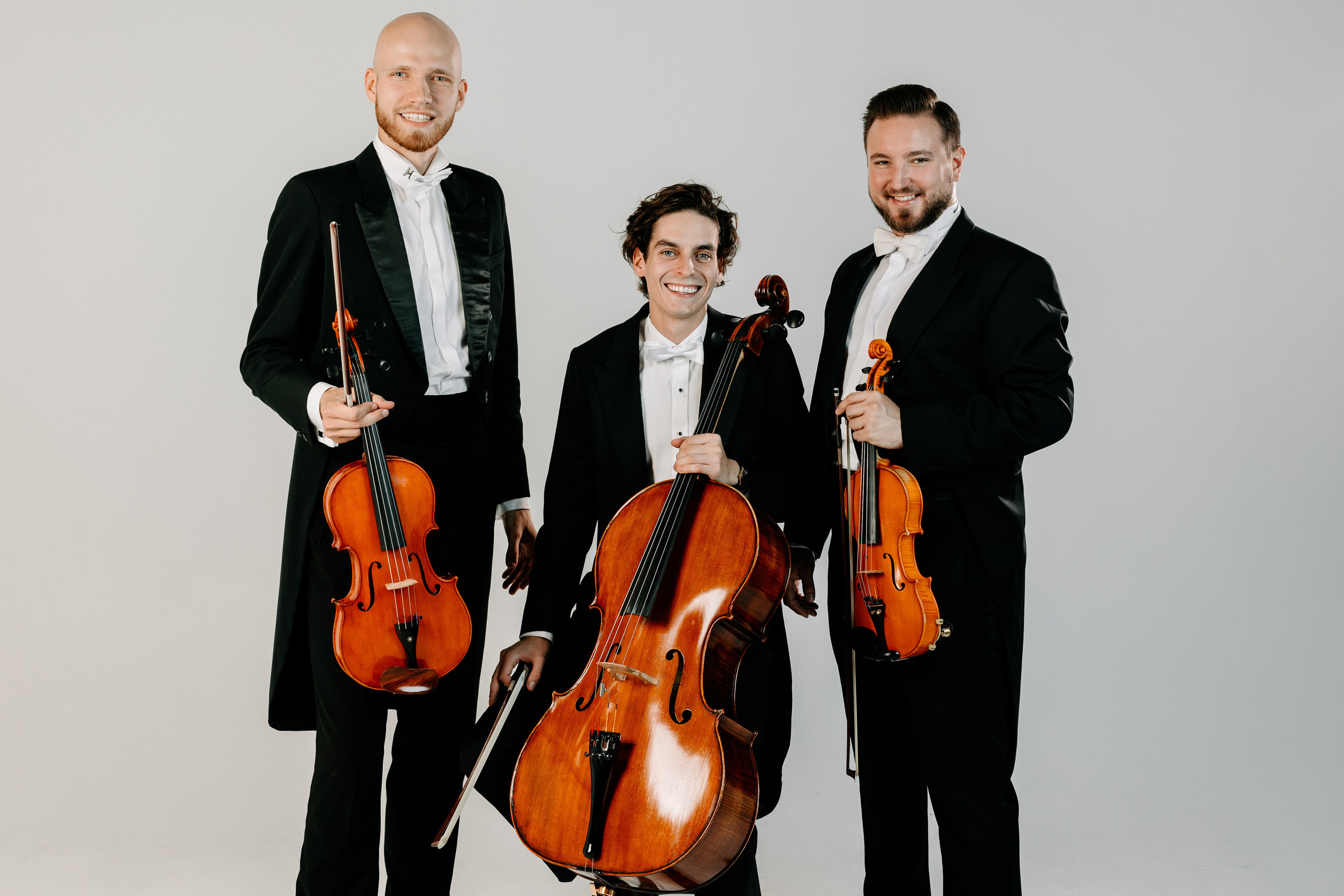 TRIO. Fotograf Ślubny Warszawa - Sesje Biznesowe Rodzinne Eventy