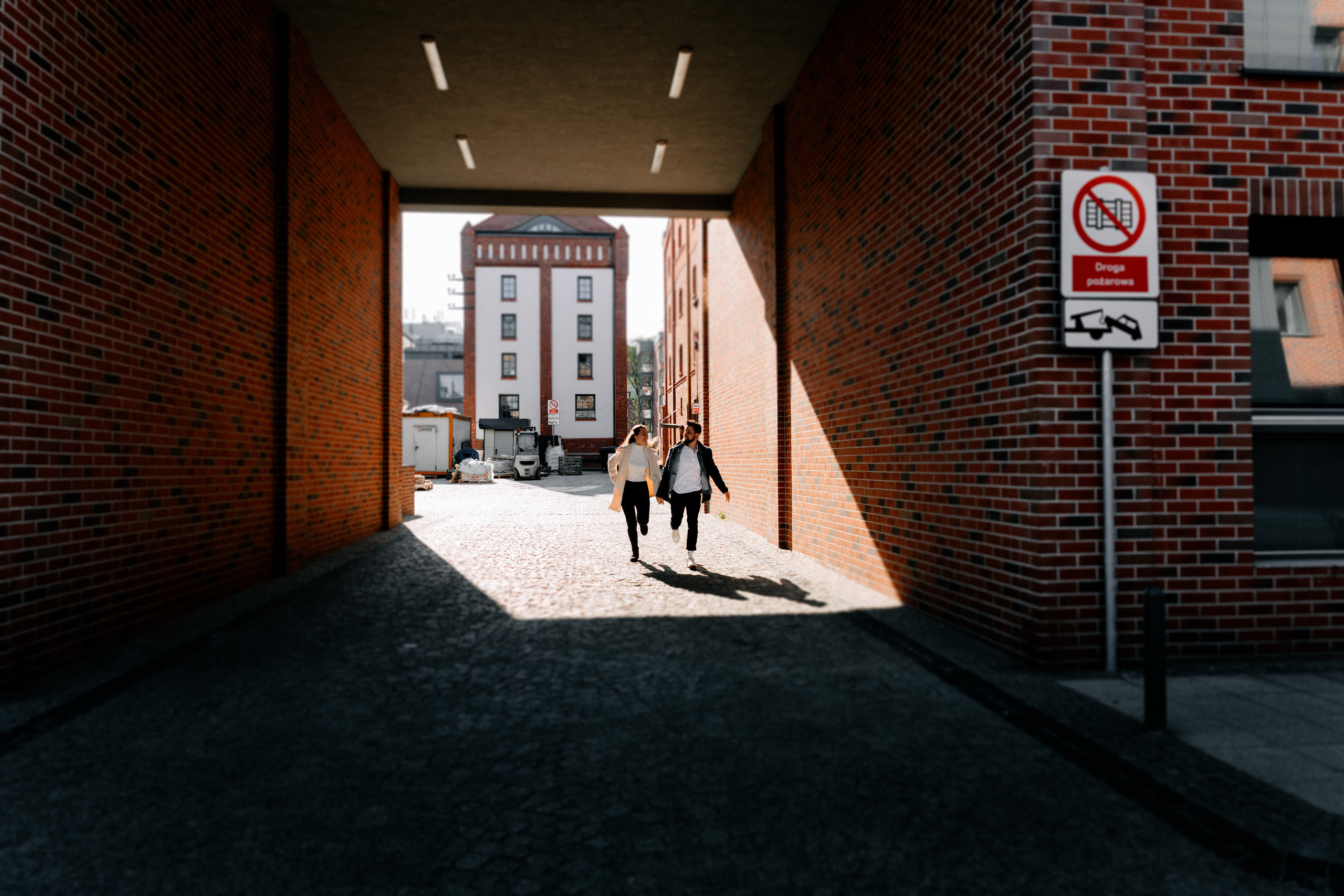 Julia ♡ Adrian. Fotograf Ślubny Warszawa - Sesje Biznesowe Rodzinne Eventy