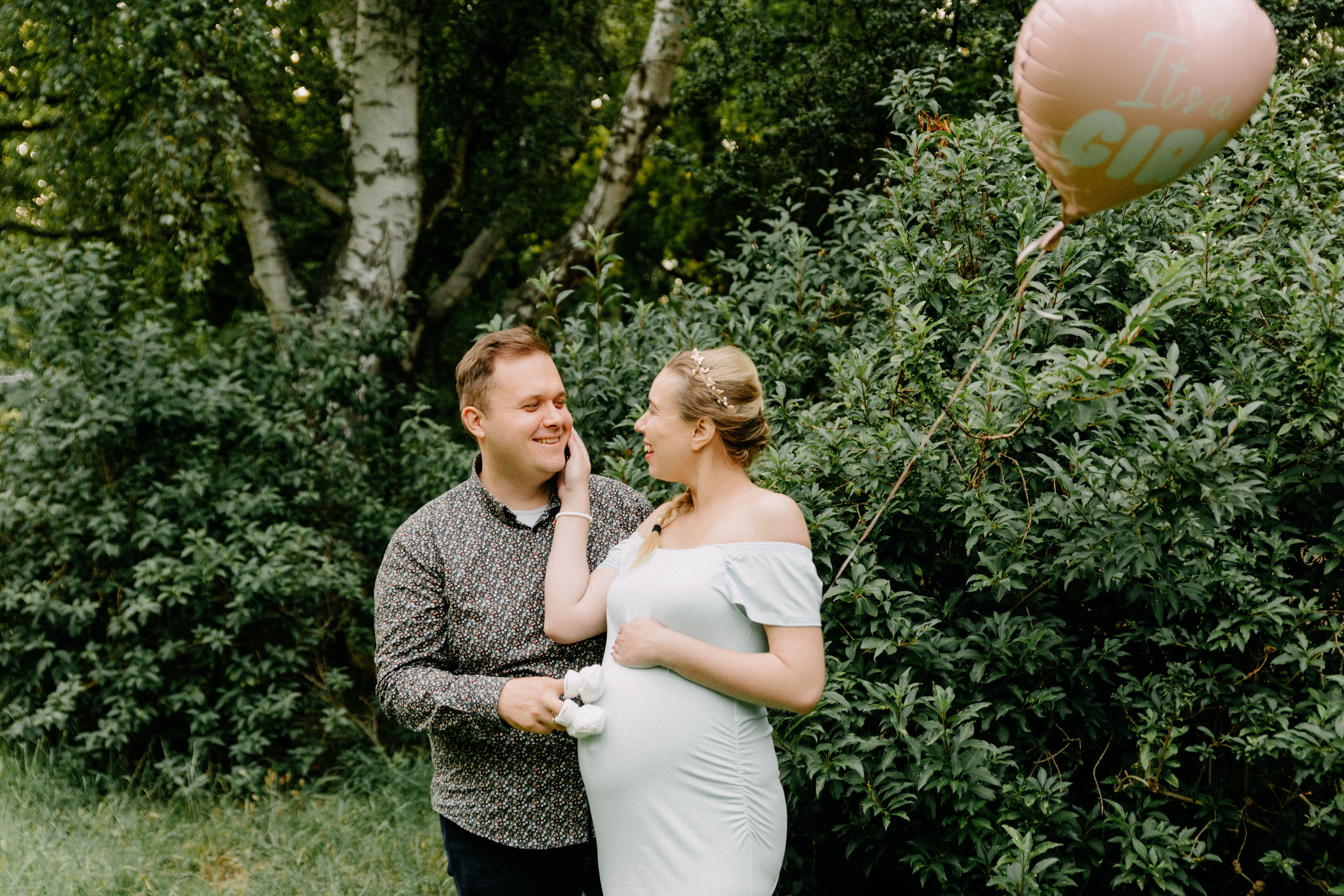 Zdjęcie przedstawia sesję ciążową wykonaną przez fotografa Aleksandra Szpakowicza w Gdańsku. Fotografia ciążowa Gdańsk. www.szpakowicz-studio.pl