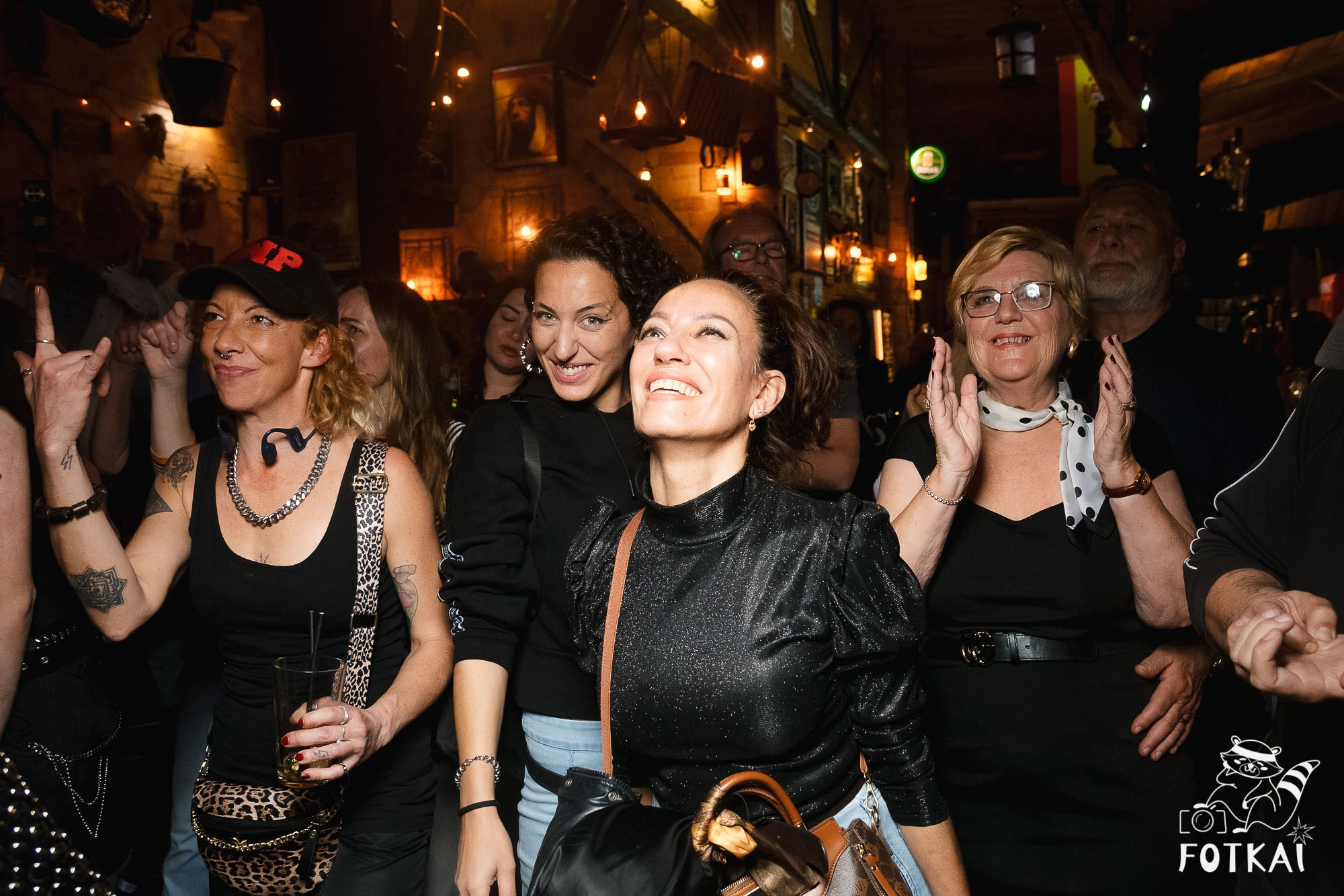 Amy Winehouse Tribute at El Paso Bar (March 28) — Live Concert Photo Report | FOTKAI