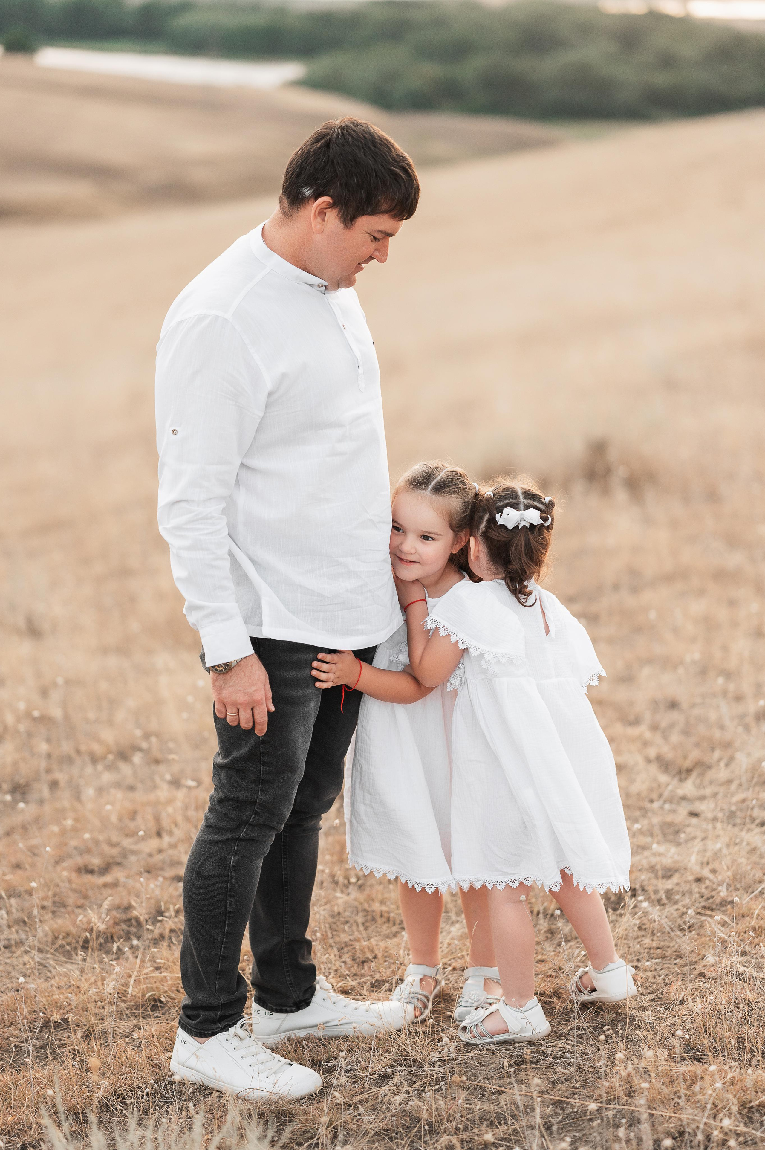 Юра Мария Ника и Кира. Свадебный фотограф Карасов Анатолий на КМВ и весь Ставропольский край