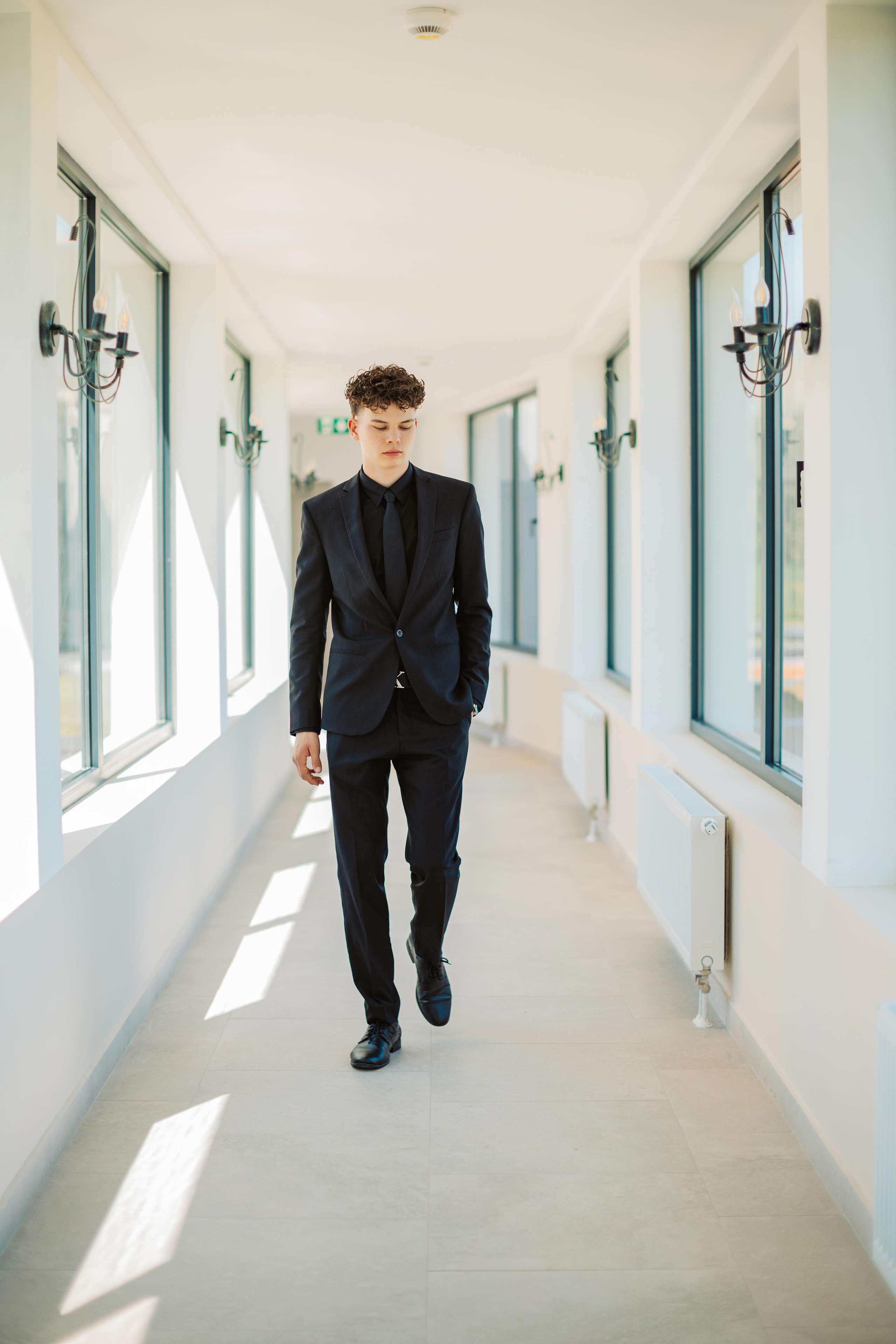 12F — Pedagogic. Contrast Studio