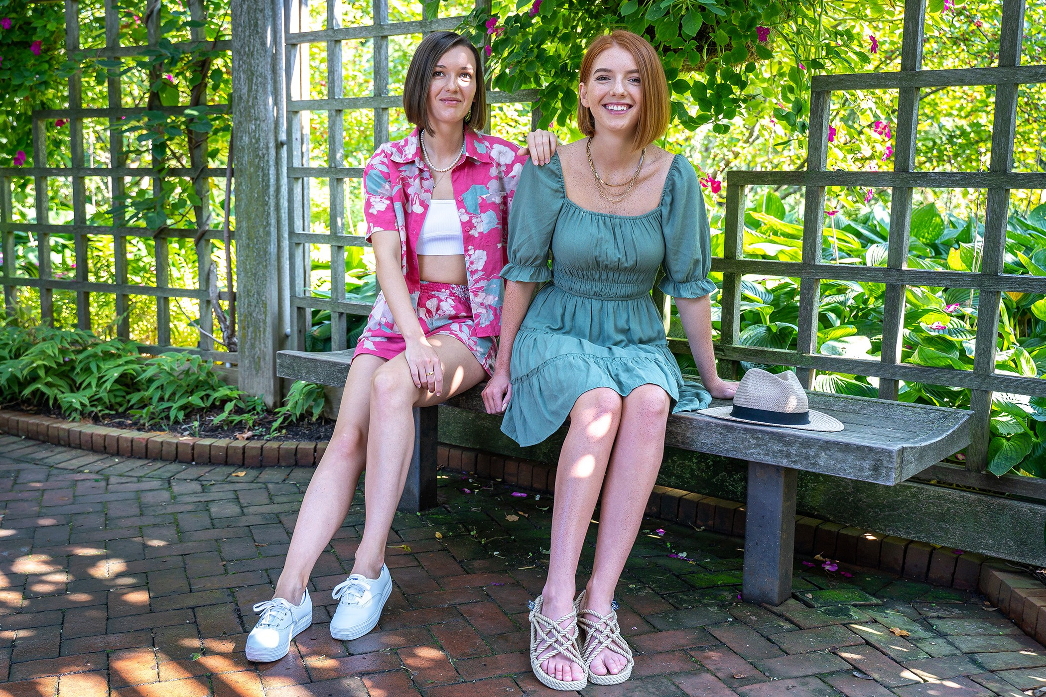 Photo Walk. Sisters. ARTIGO Igor Rudyi Art Photography