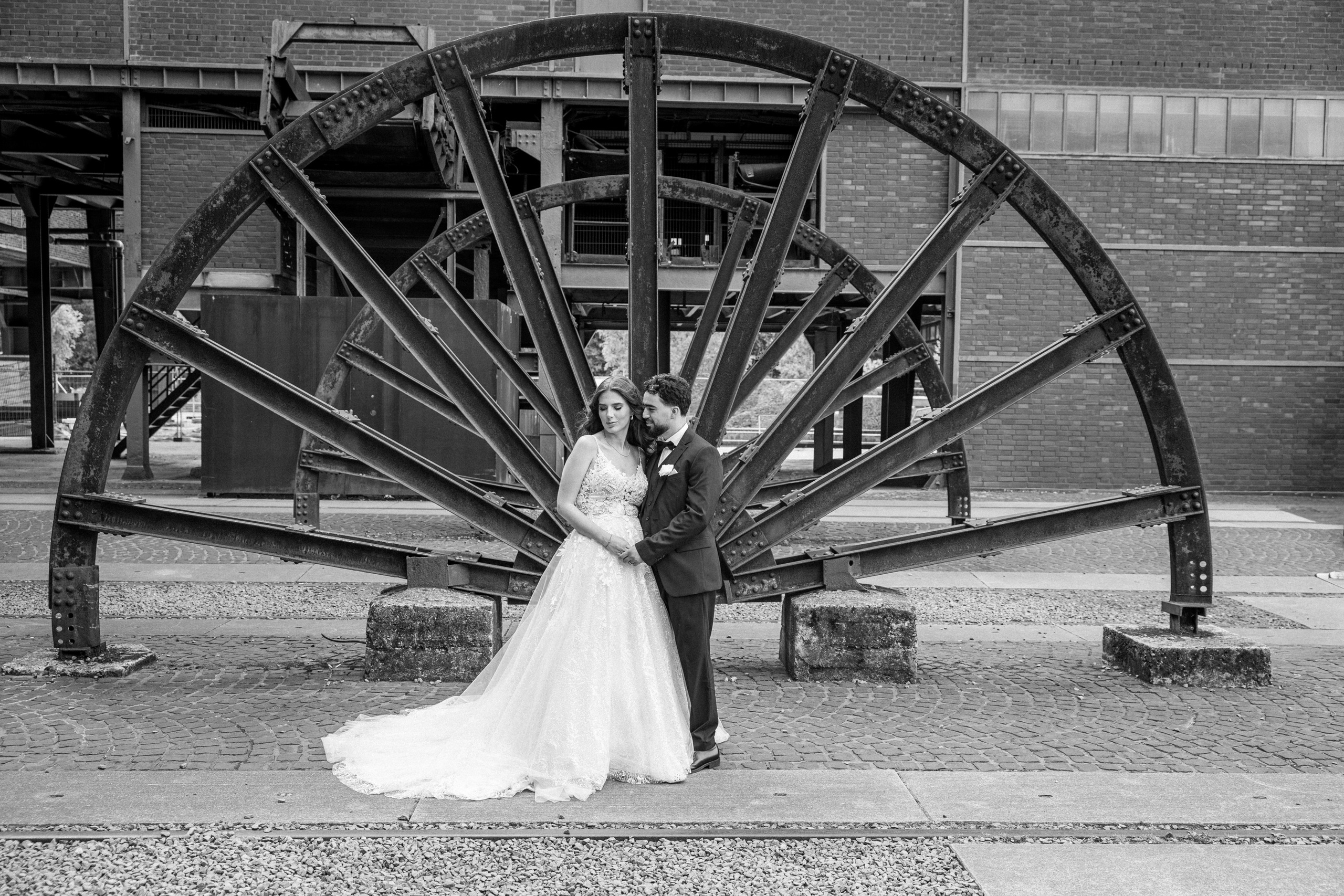 Hochzeit in Essen im Sommer – Natürliche Hochzeitsfotos & Emotionale Reportagen!. Hochzeitsfotografin in Gütersloh | Authentische Hochzeitsreportagen | TK Photographie