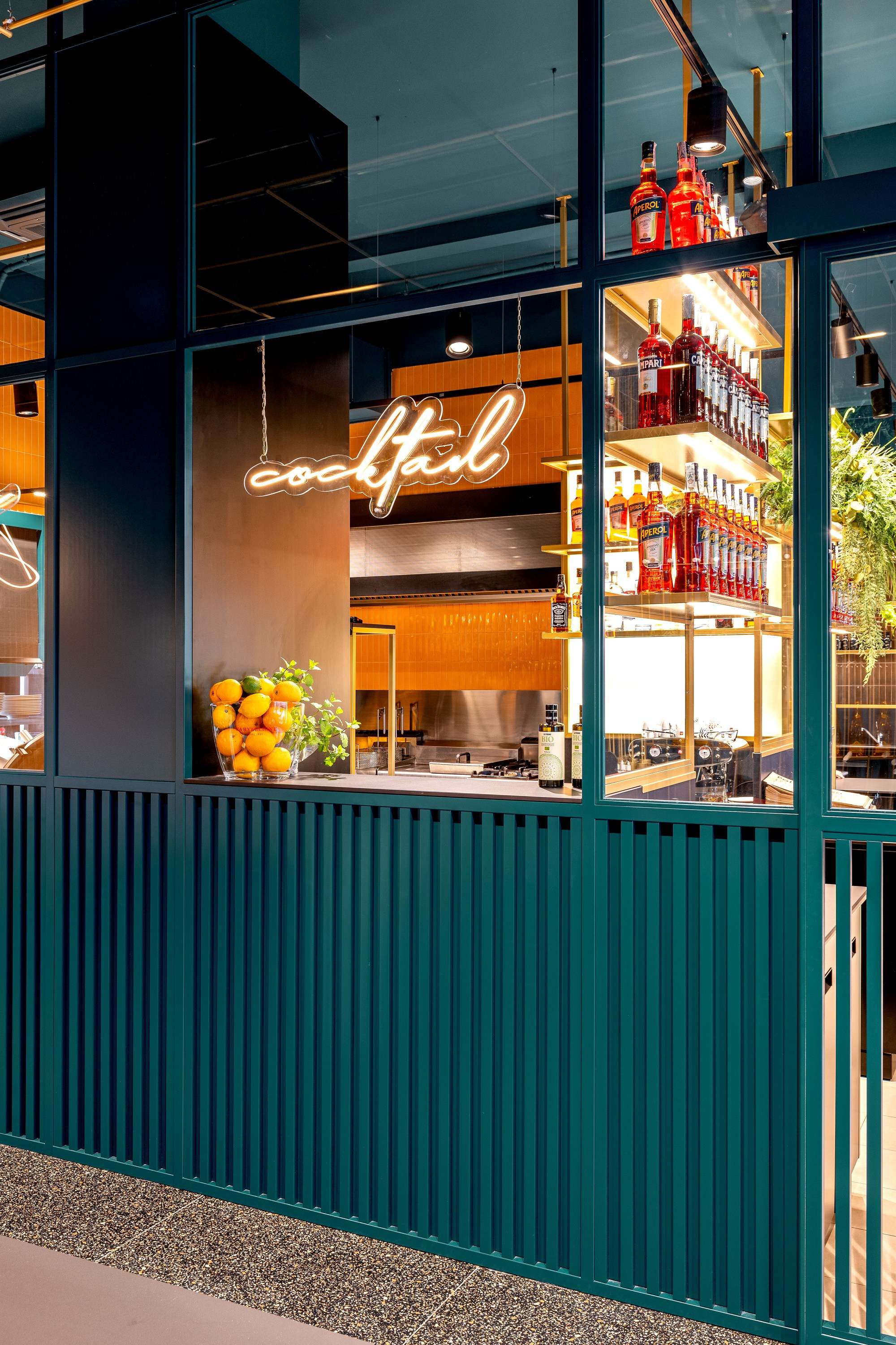 Bar restaurant in Taranto (Apulia)